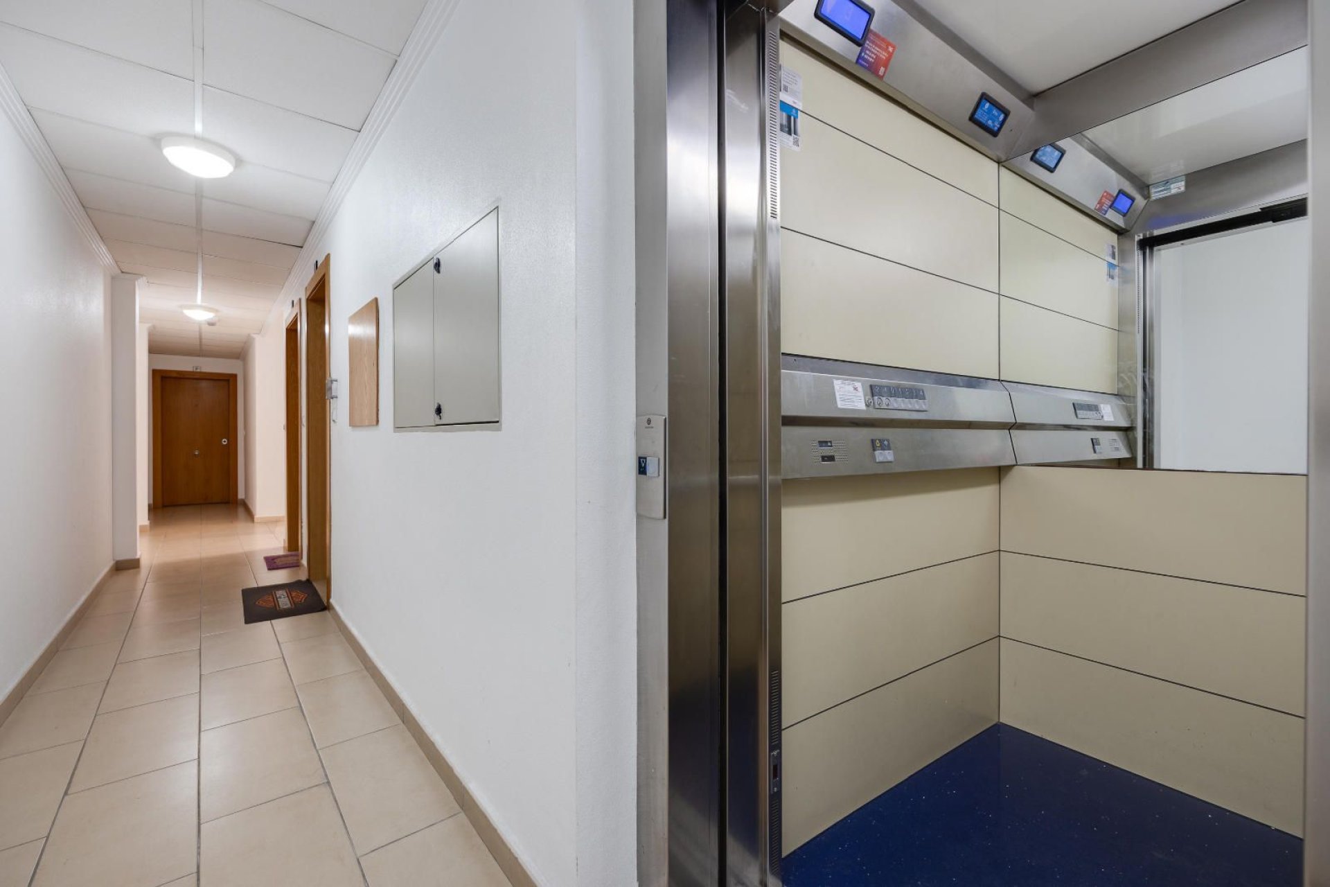 Resale - Apartment / flat -
Torrevieja - Centro