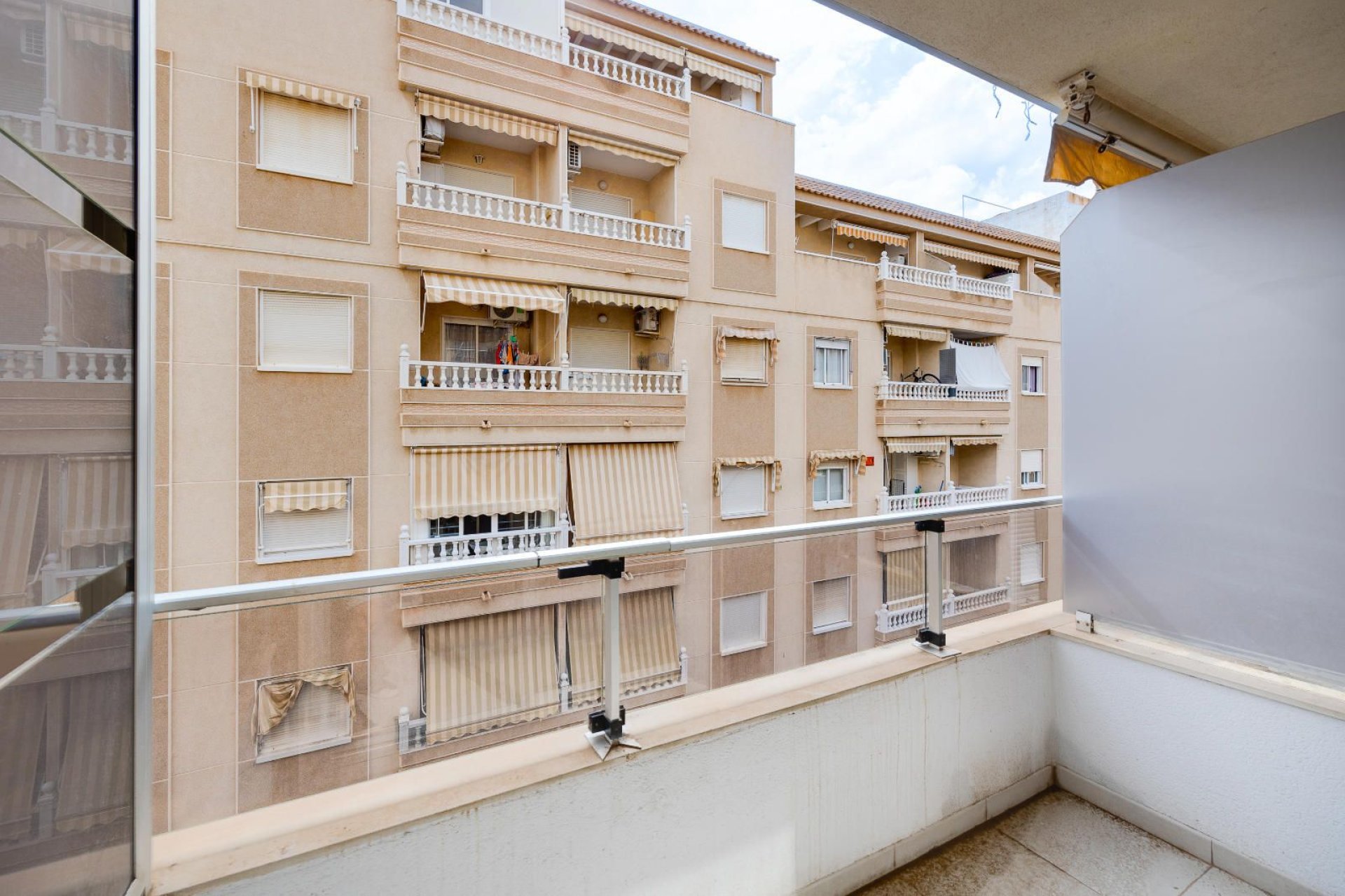Resale - Apartment / flat -
Torrevieja - Centro