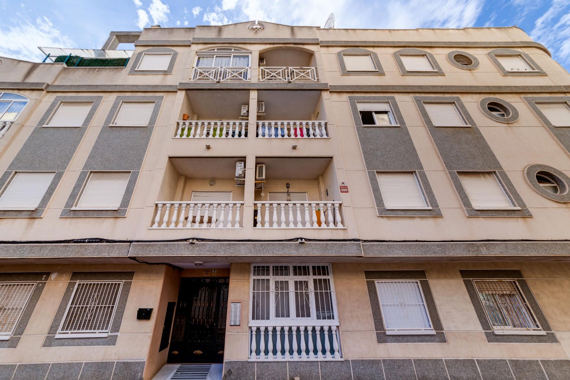 Resale - Apartment / flat -
Torrevieja - Centro