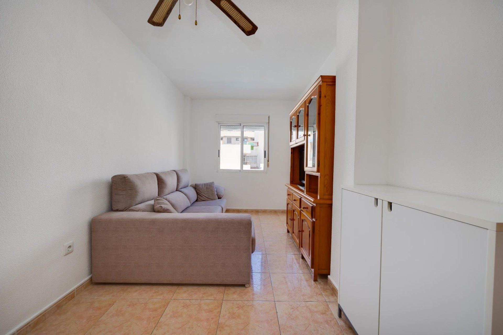 Resale - Apartment / flat -
Torrevieja - Centro