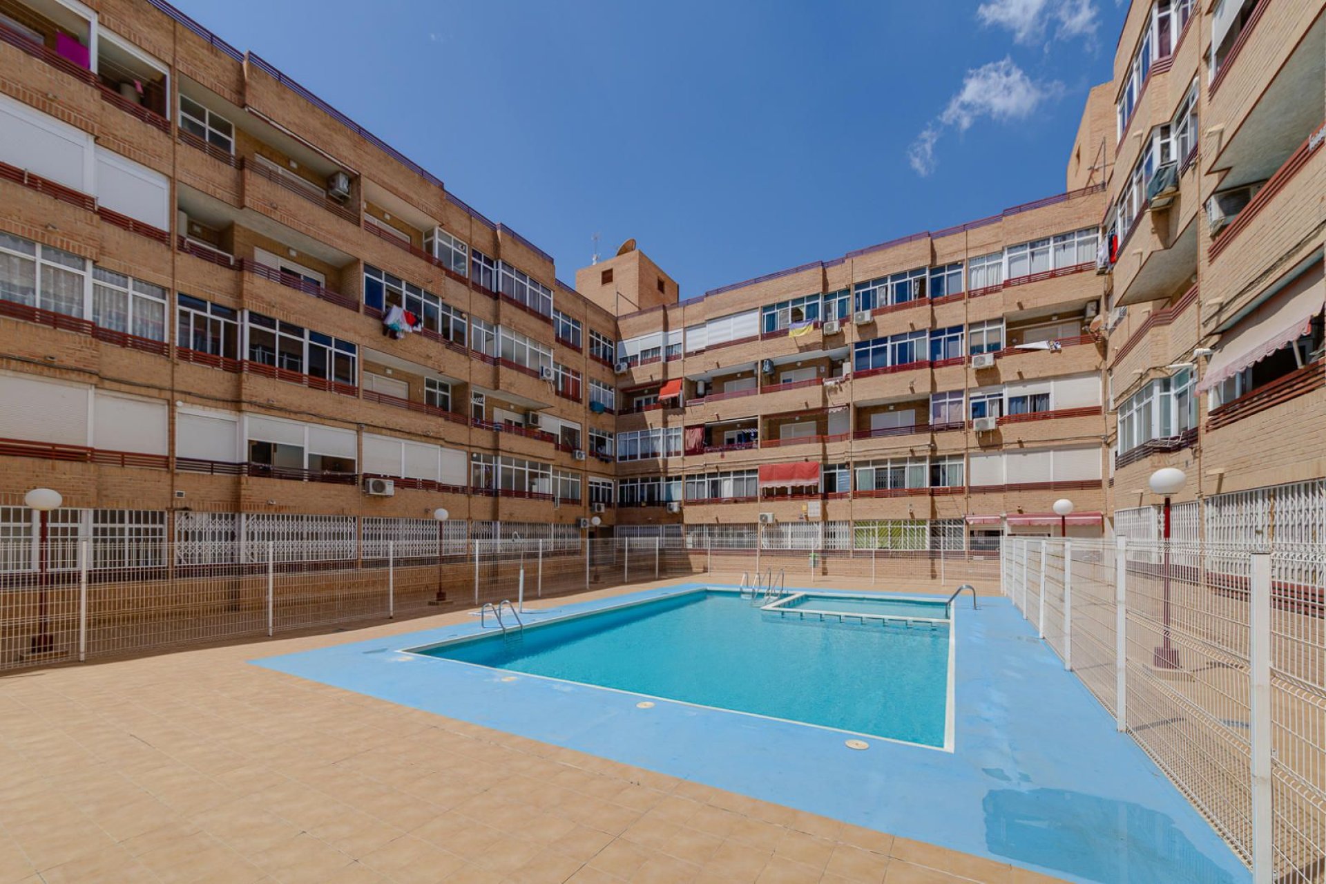 Resale - Apartment / flat -
Torrevieja - El Molino