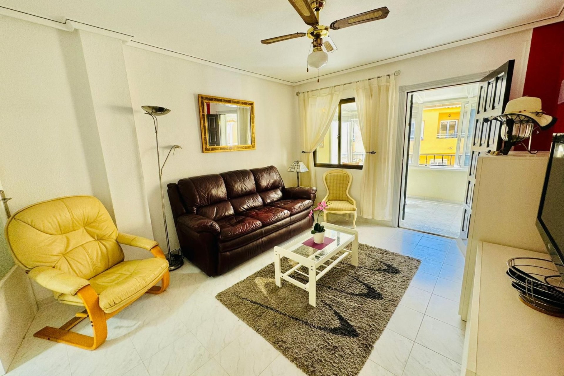 Resale - Apartment / flat -
Torrevieja - Eliseos playa