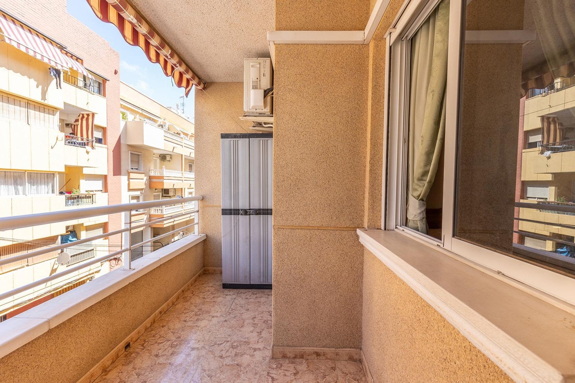 Resale - Apartment / flat -
Torrevieja - Estacion de autobuses