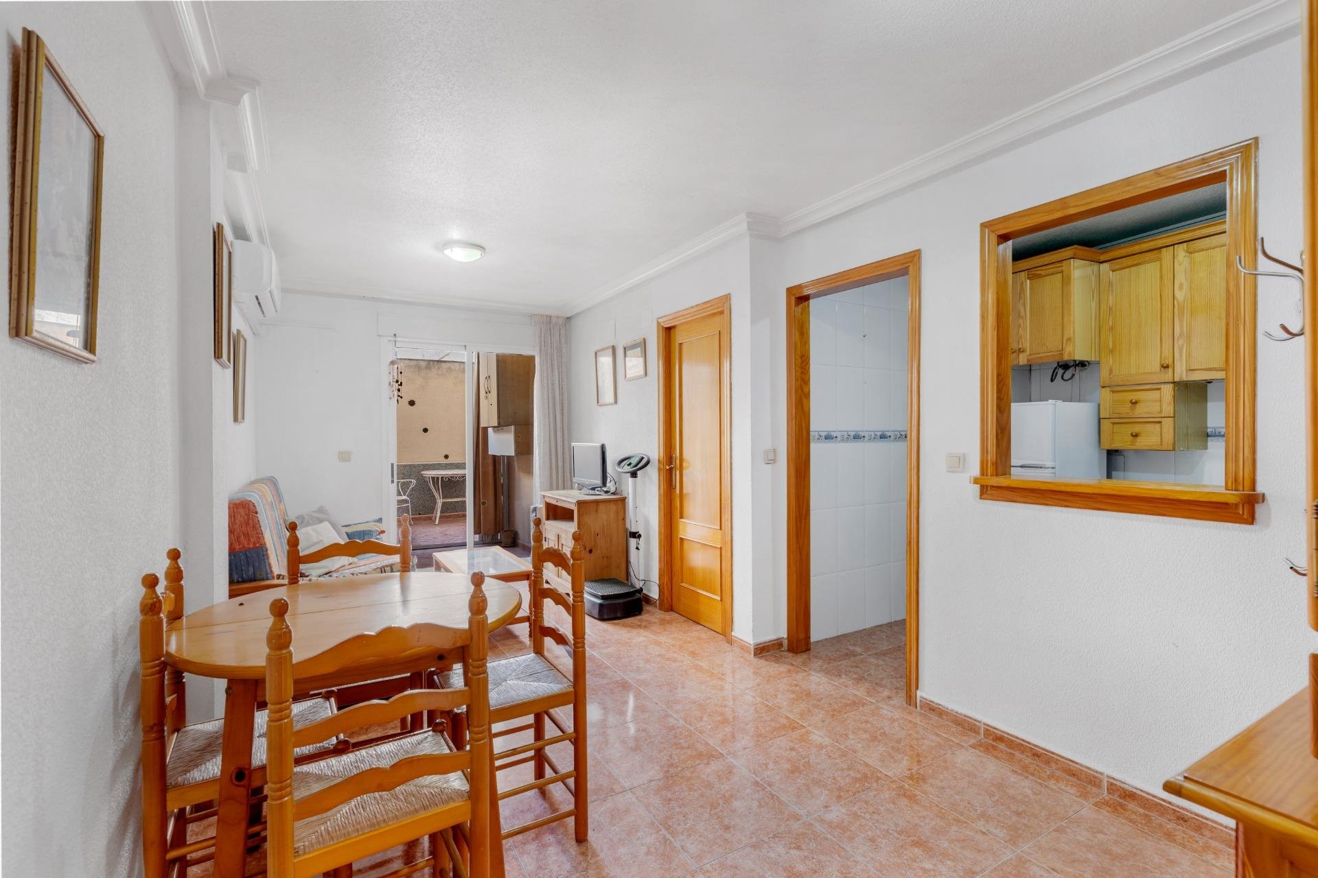 Resale - Apartment / flat -
Torrevieja - Estacion de autobuses