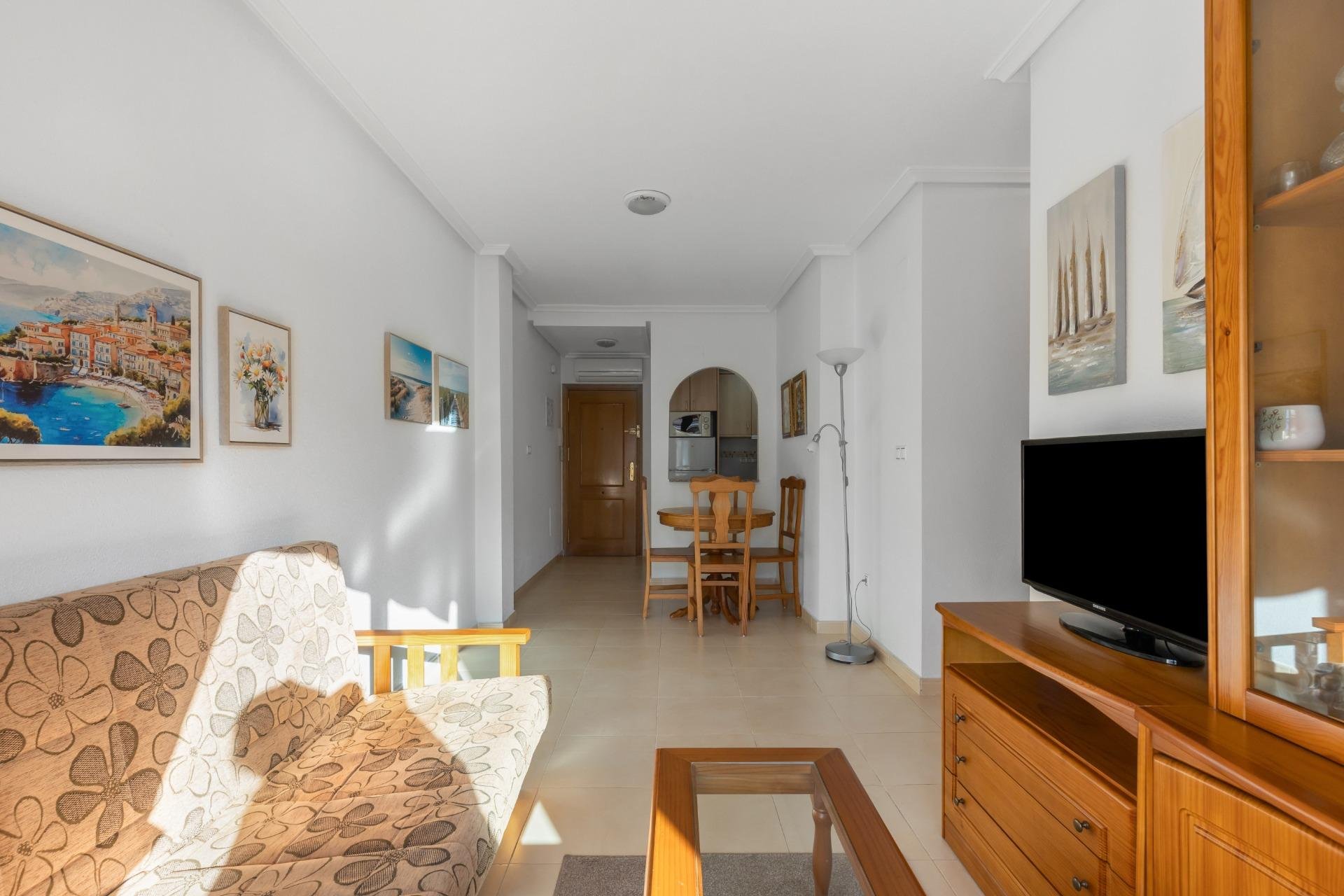 Resale - Apartment / flat -
Torrevieja - Estacion de autobuses