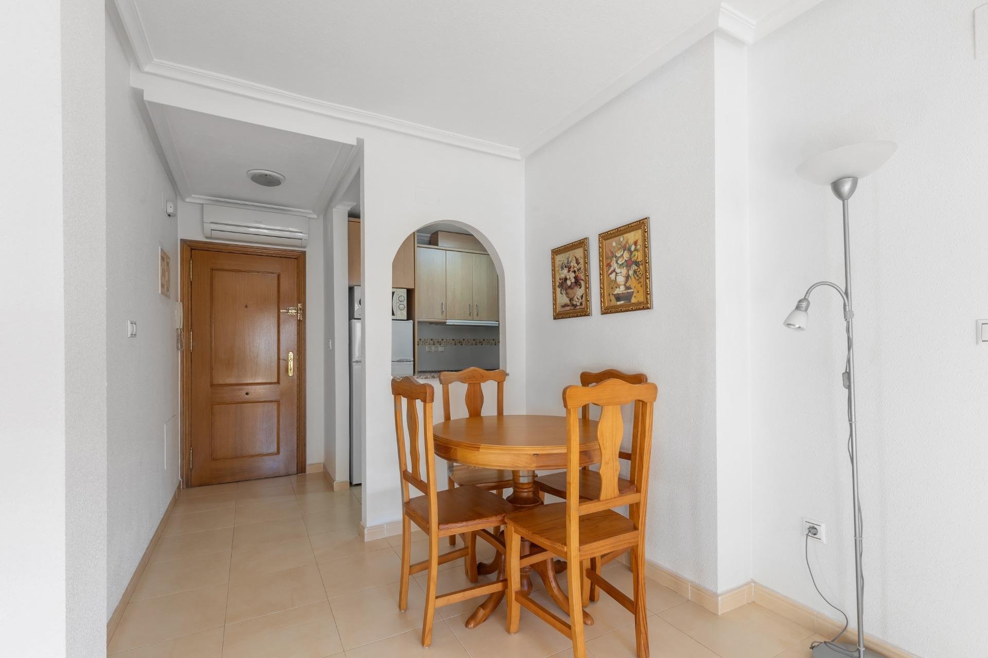 Resale - Apartment / flat -
Torrevieja - Estacion de autobuses