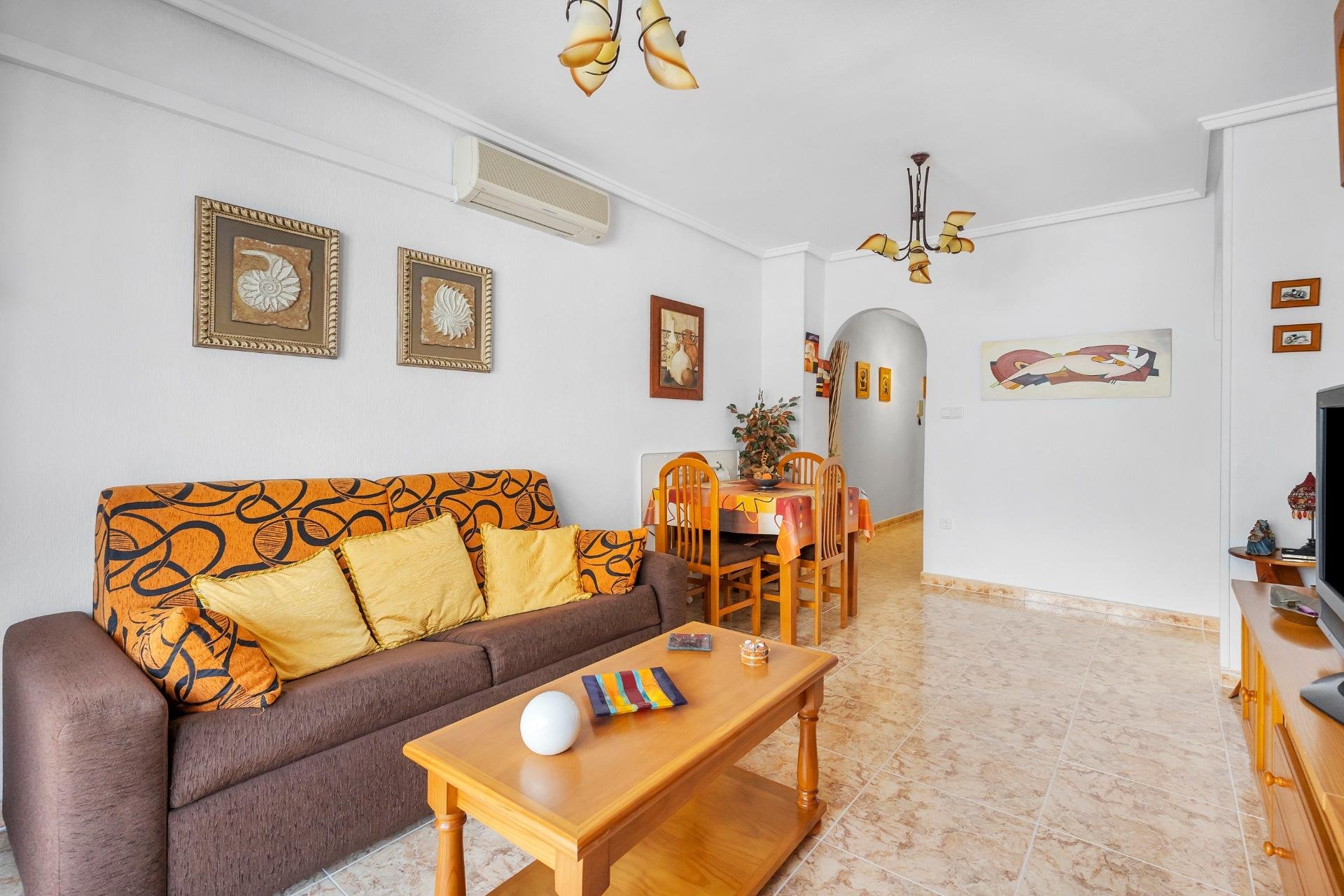 Resale - Apartment / flat -
Torrevieja - Estacion de autobuses