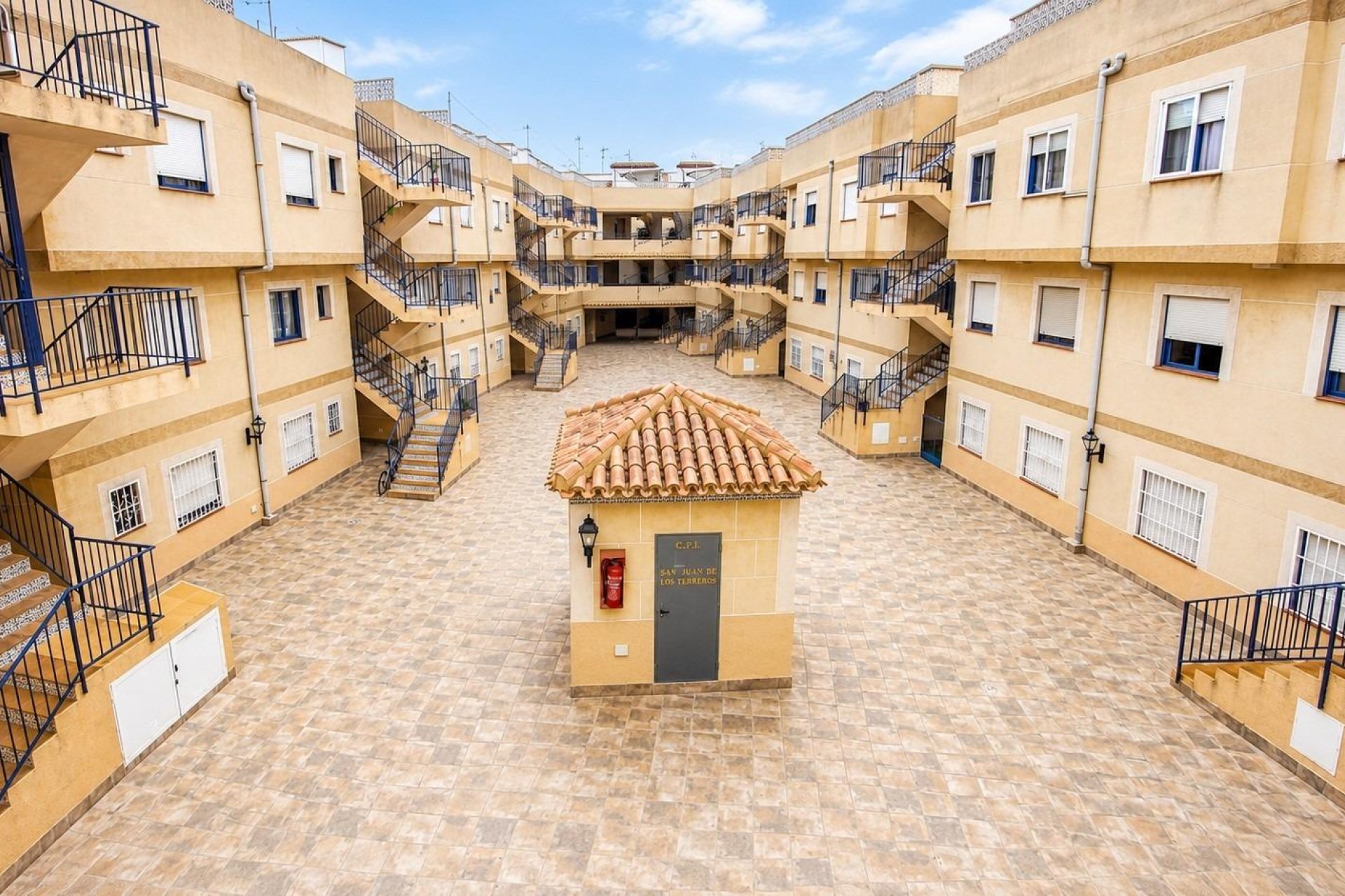 Resale - Apartment / flat -
Torrevieja - Estacion de autobuses