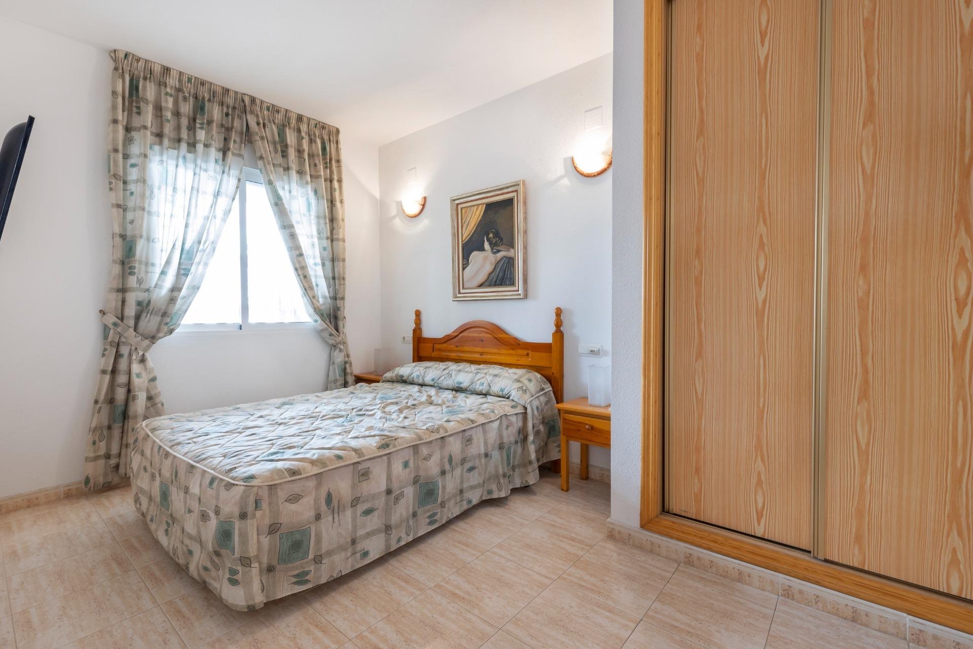 Resale - Apartment / flat -
Torrevieja - Estacion de autobuses