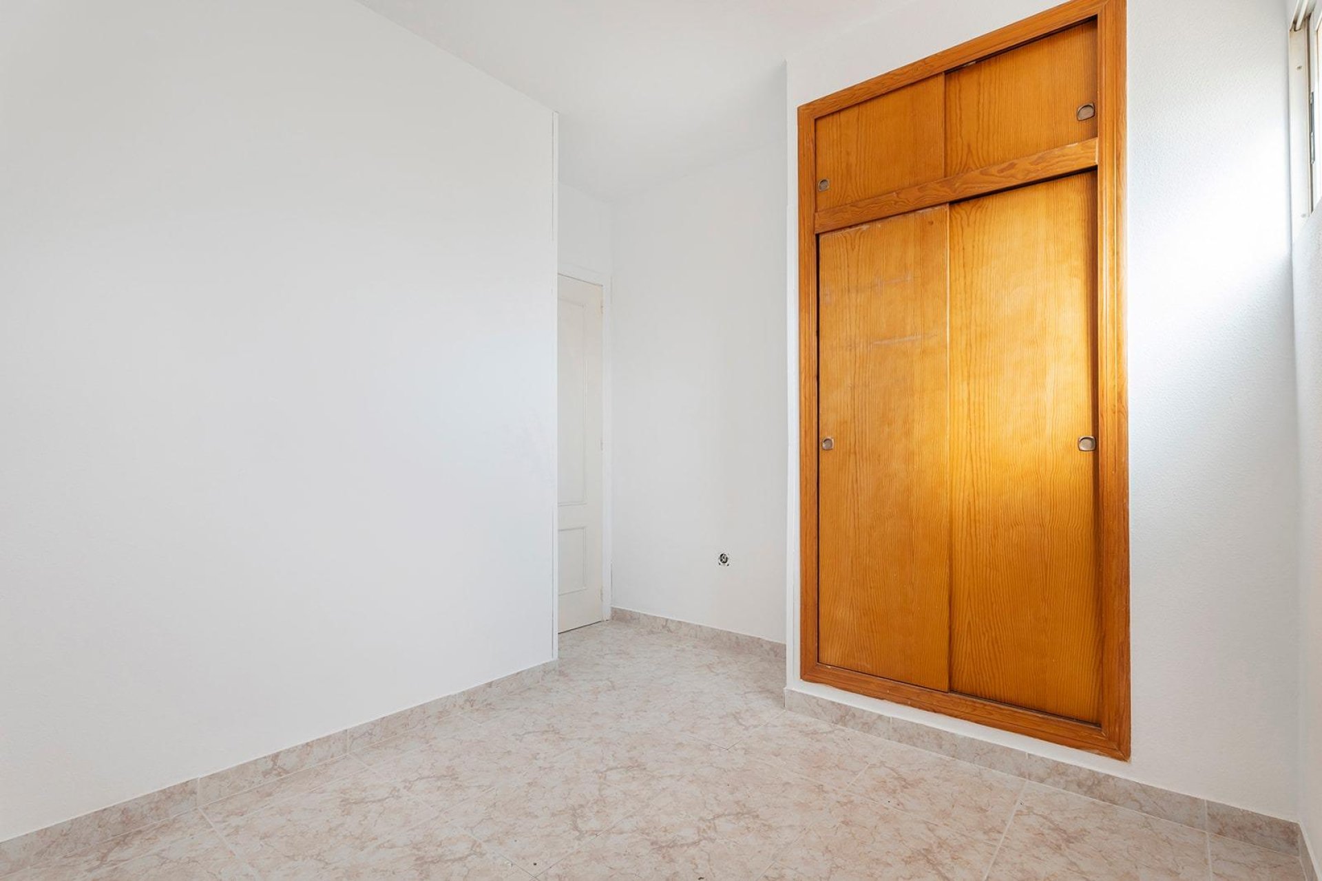 Resale - Apartment / flat -
Torrevieja - Estacion de autobuses