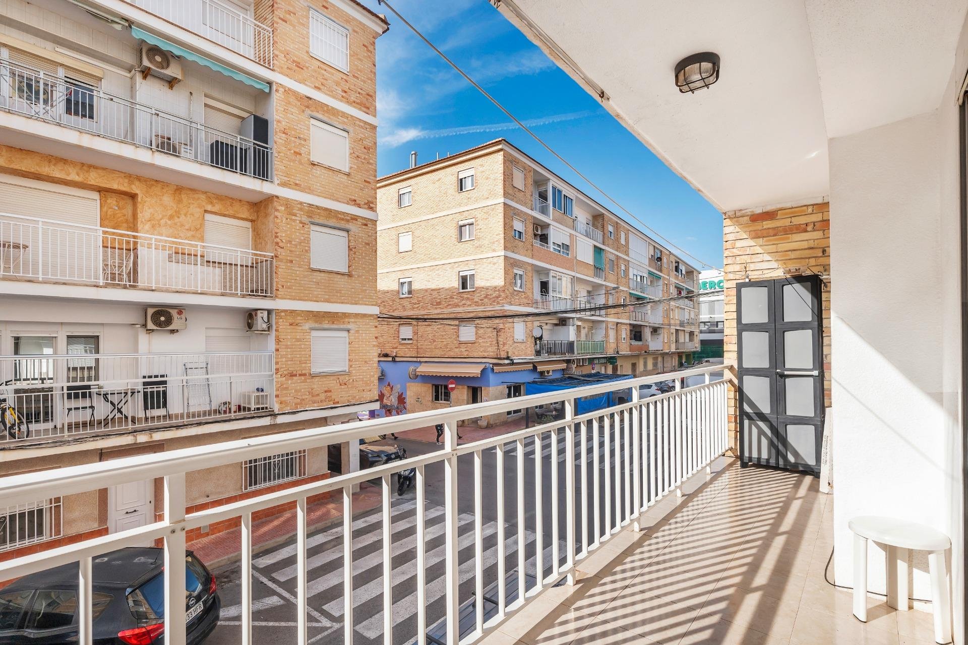 Resale - Apartment / flat -
Torrevieja - Estacion de autobuses