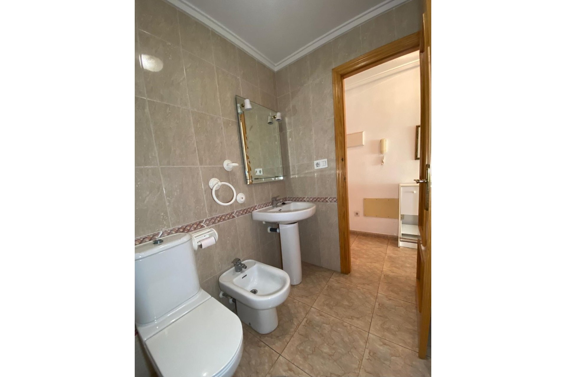 Resale - Apartment / flat -
Torrevieja - Estacion de autobuses