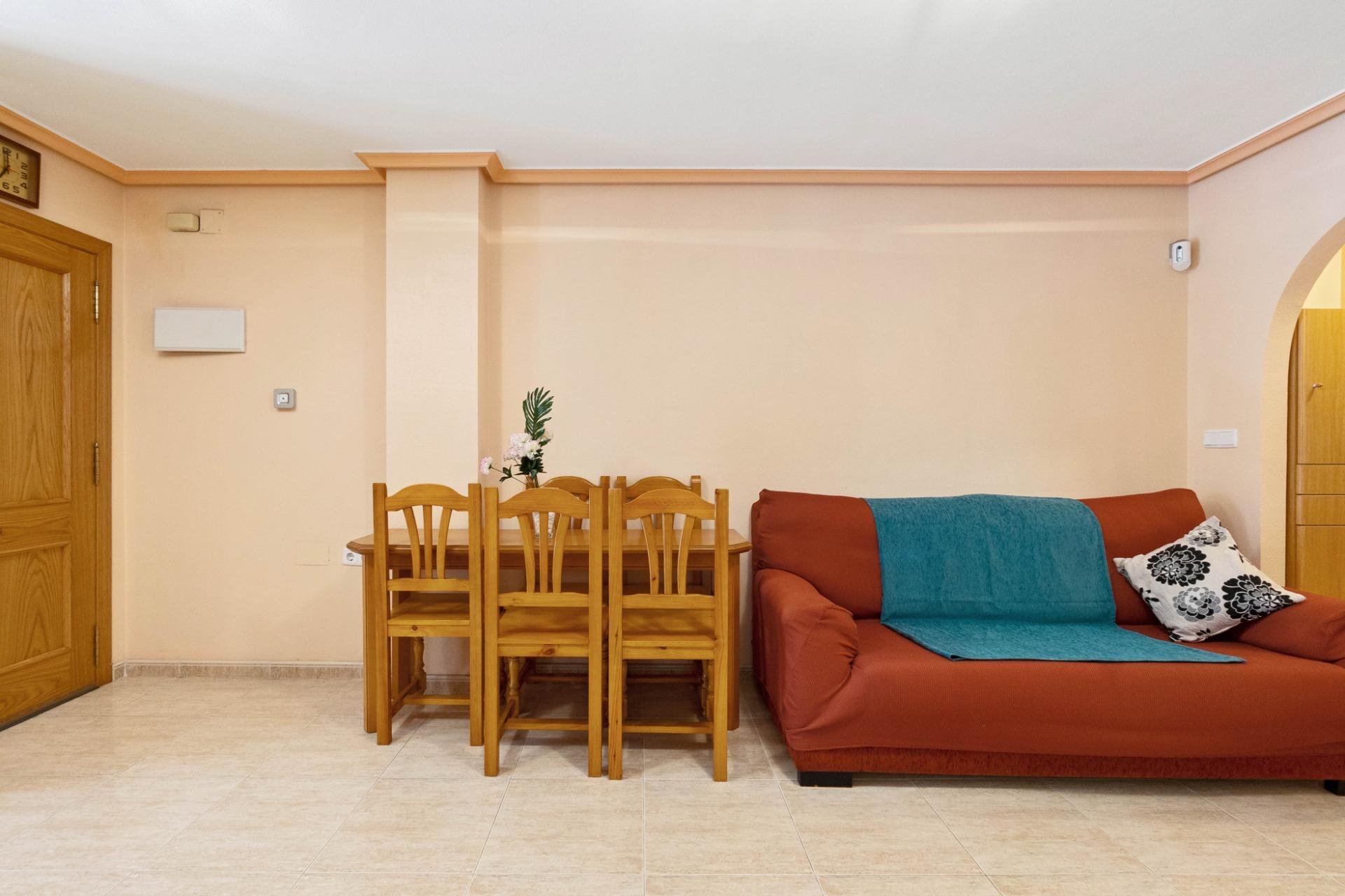 Resale - Apartment / flat -
Torrevieja - Estacion de autobuses