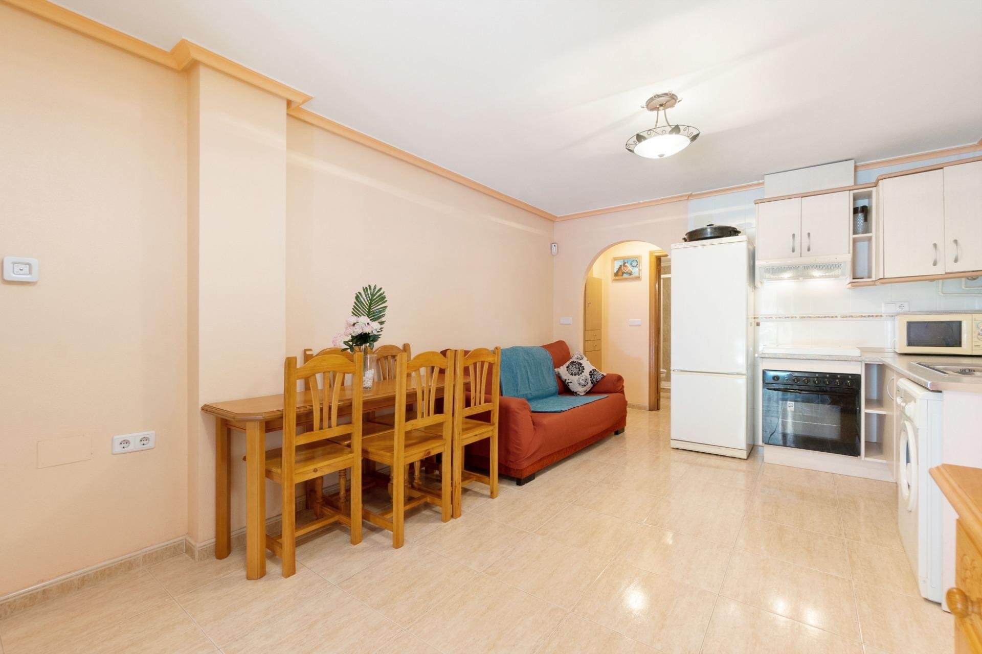 Resale - Apartment / flat -
Torrevieja - Estacion de autobuses