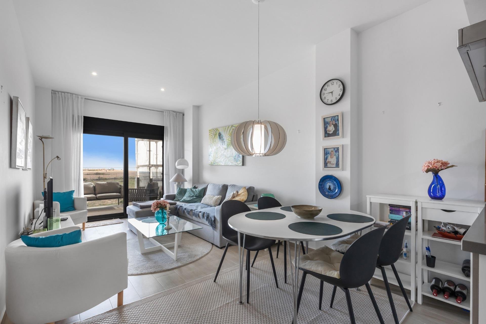 Resale - Apartment / flat -
Torrevieja - Frutales - Rosaleda