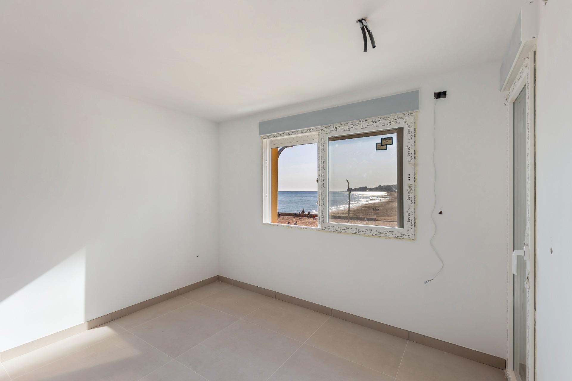 Resale - Apartment / flat -
Torrevieja - La Mata pueblo