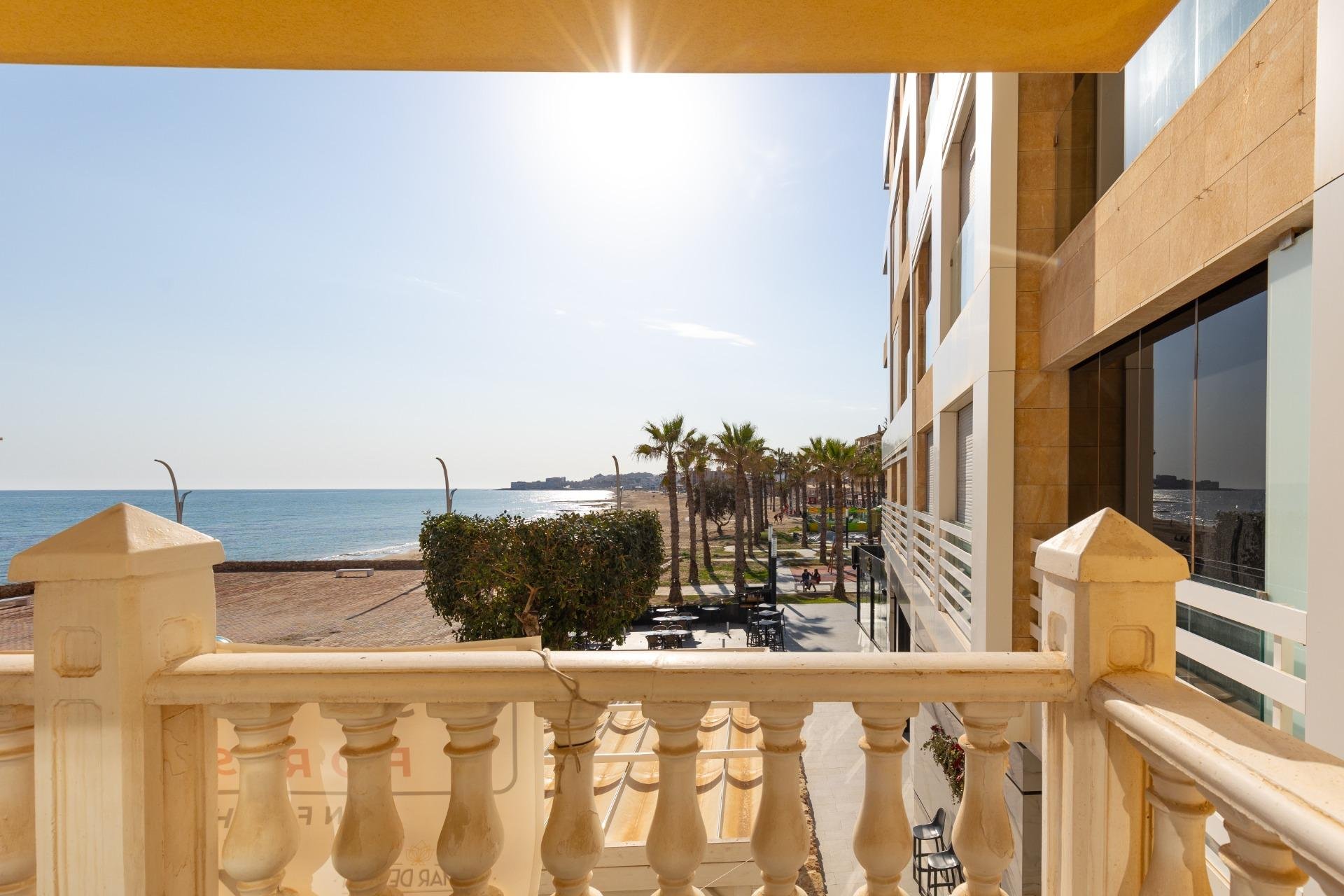 Resale - Apartment / flat -
Torrevieja - La Mata pueblo