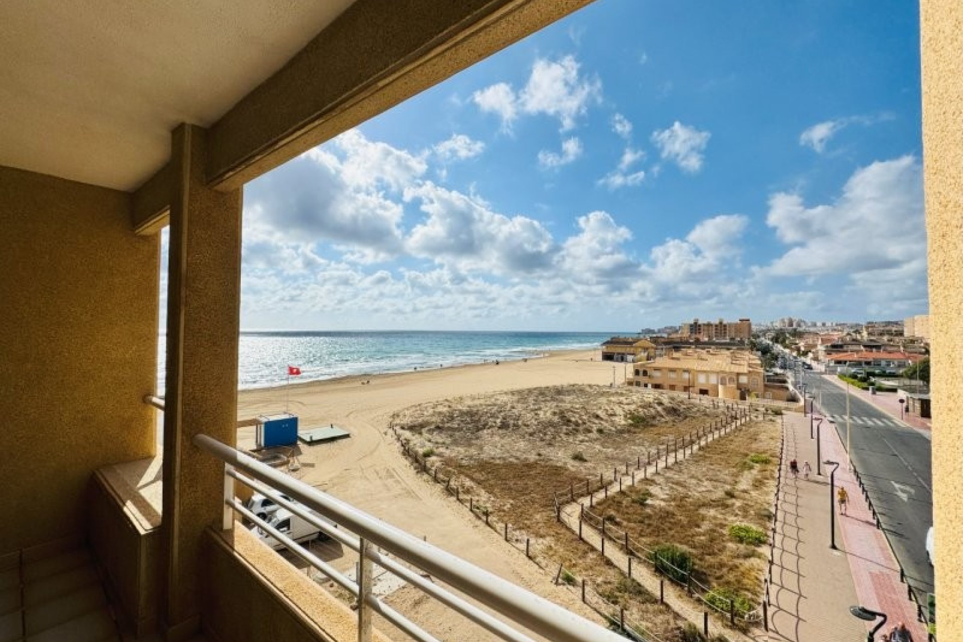 Resale - Apartment / flat -
Torrevieja - La Mata