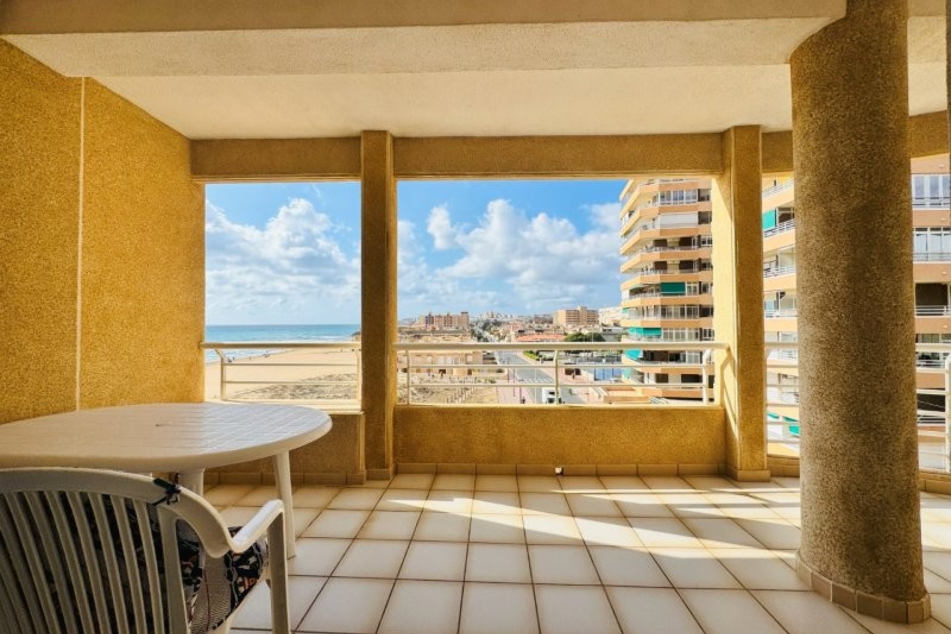 Resale - Apartment / flat -
Torrevieja - La Mata