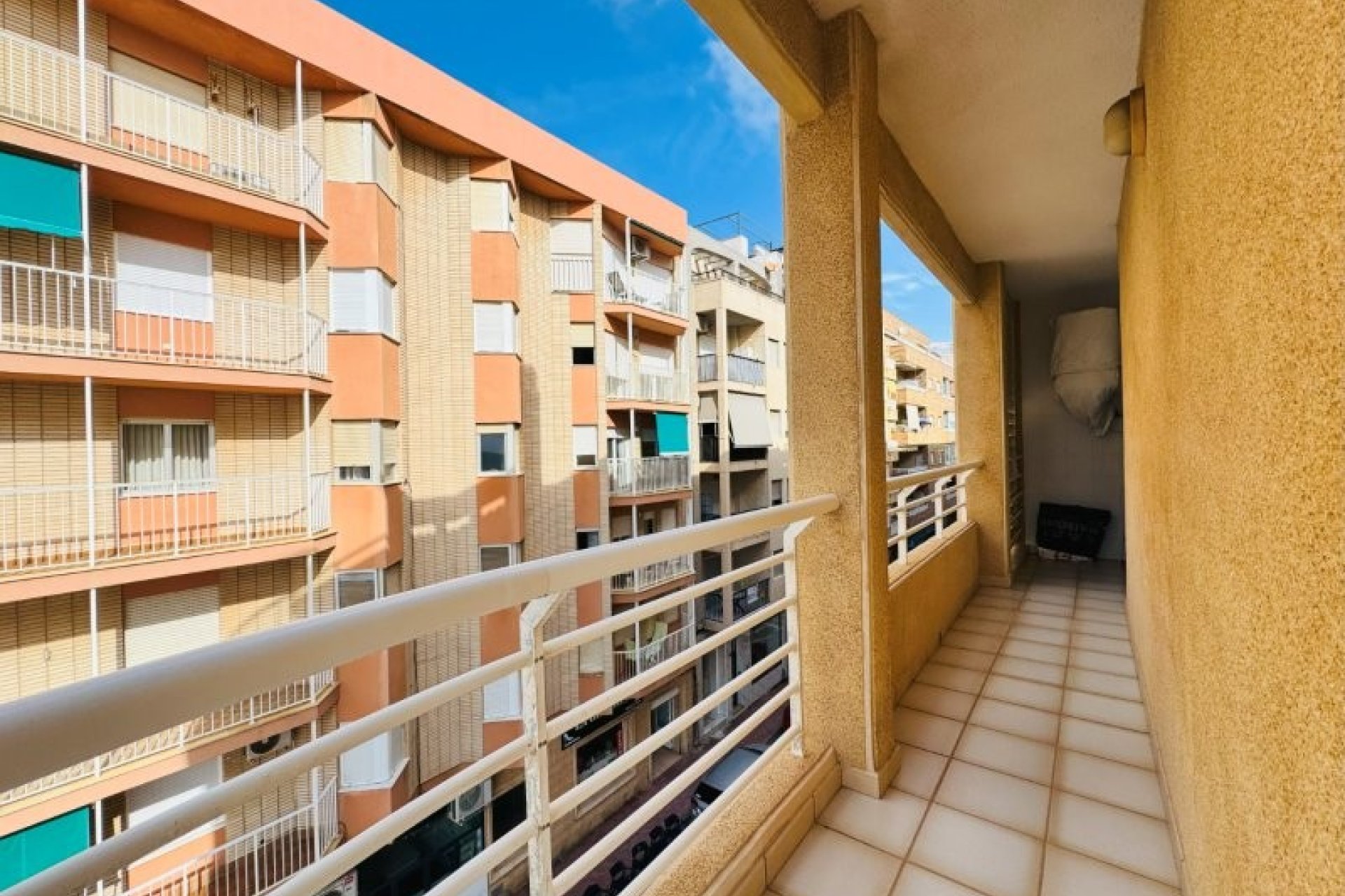 Resale - Apartment / flat -
Torrevieja - La Mata