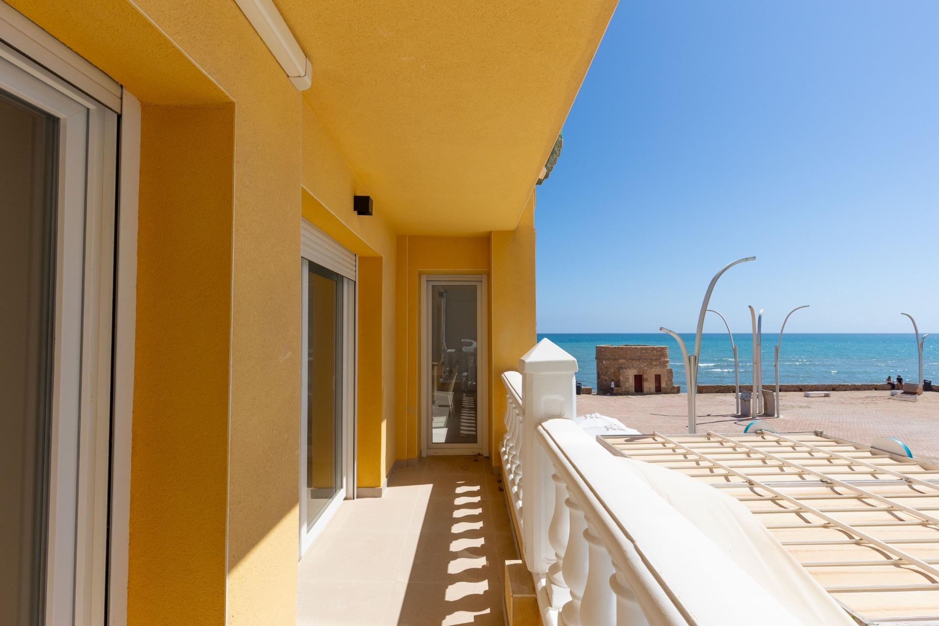 Resale - Apartment / flat -
Torrevieja - La Mata