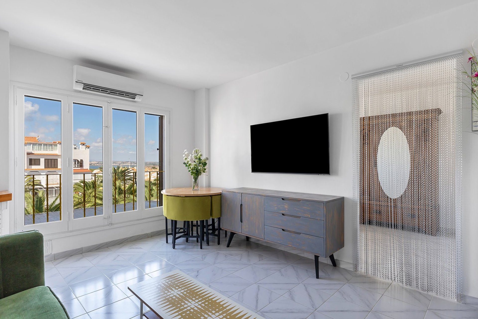 Resale - Apartment / flat -
Torrevieja - La Mata