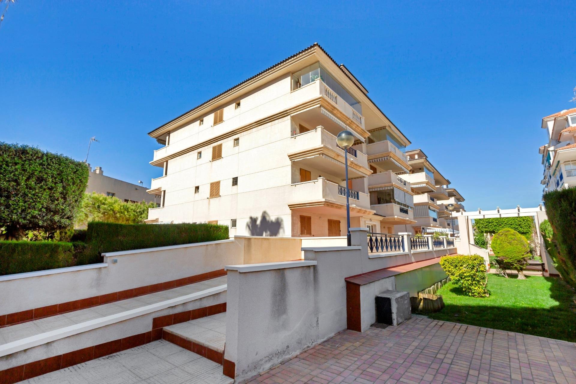 Resale - Apartment / flat -
Torrevieja - La Mata