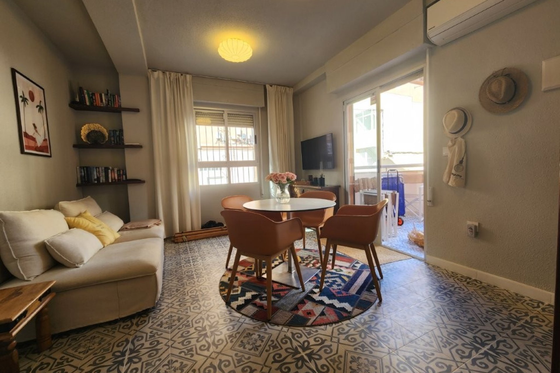 Resale - Apartment / flat -
Torrevieja - La Mata