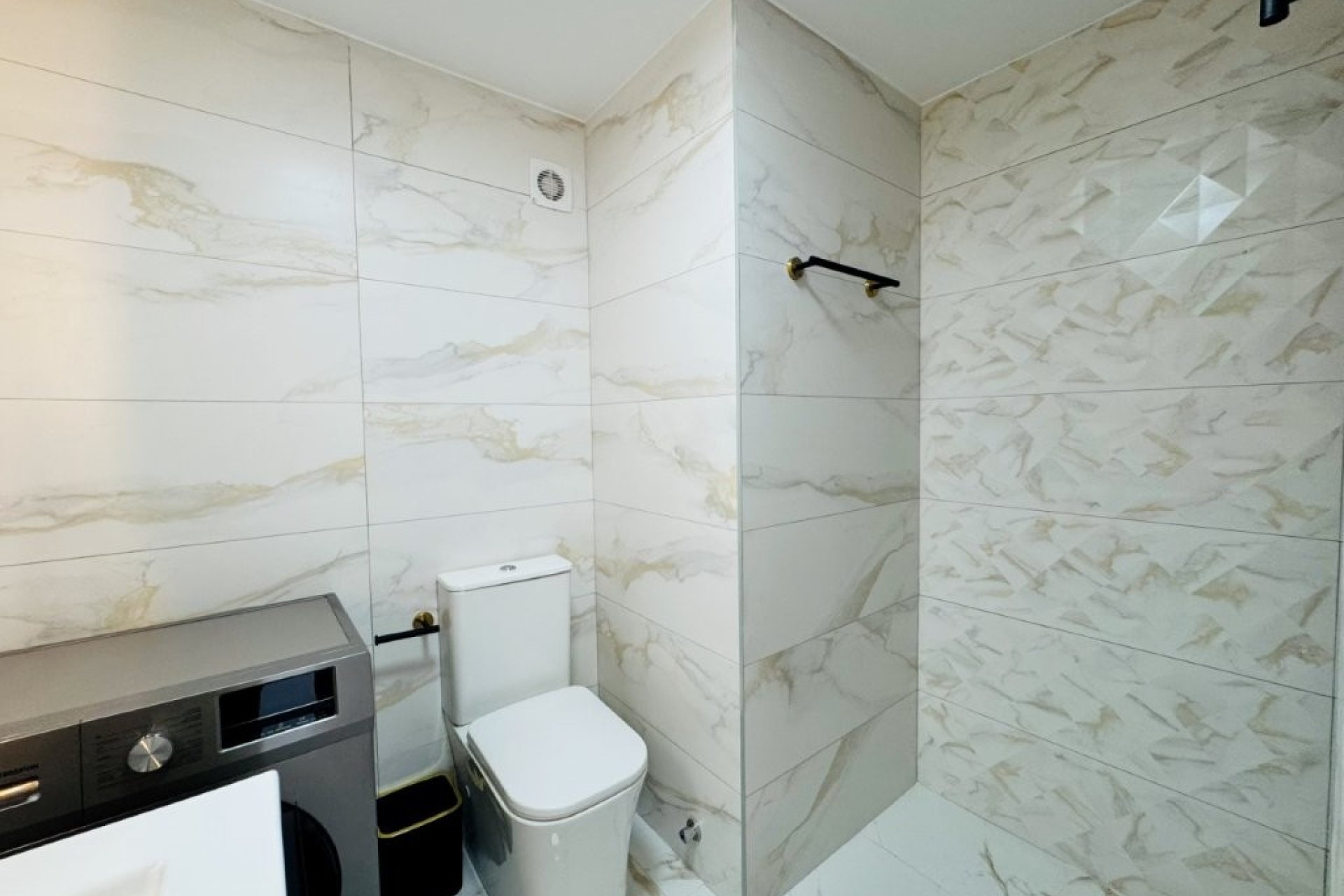 Resale - Apartment / flat -
Torrevieja - La Mata