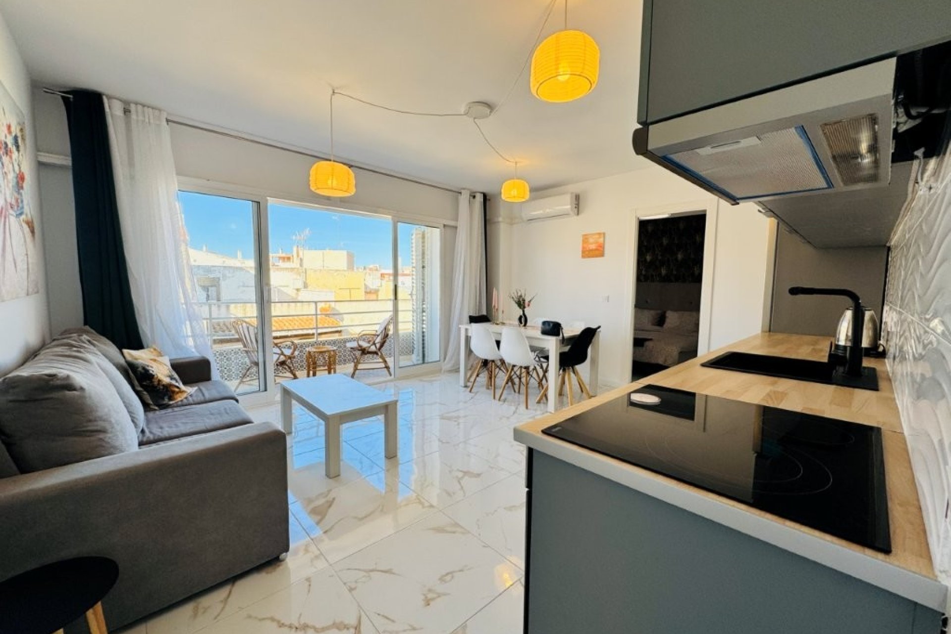 Resale - Apartment / flat -
Torrevieja - La Mata