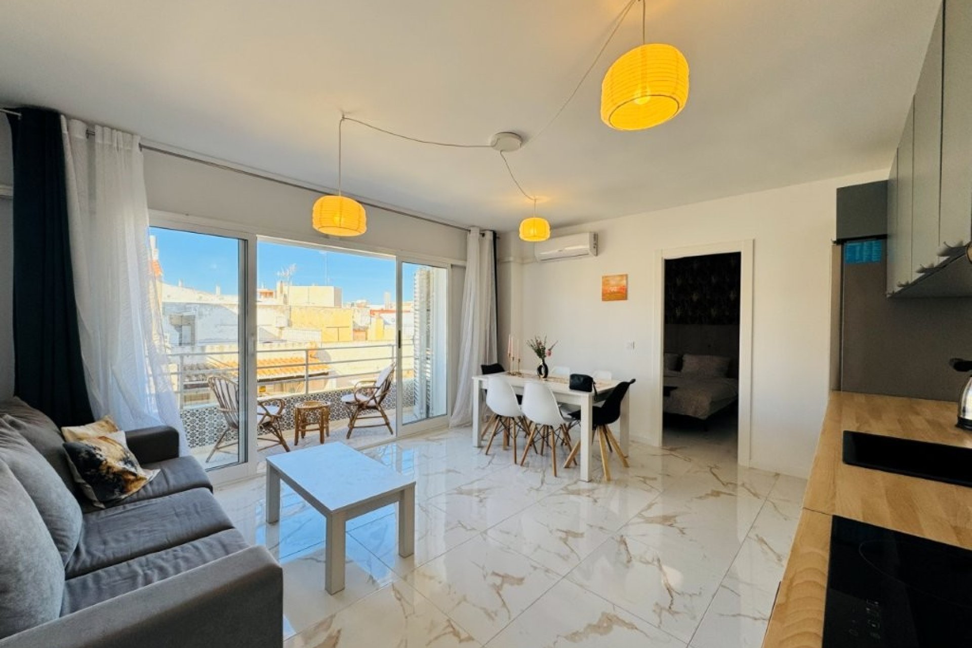 Resale - Apartment / flat -
Torrevieja - La Mata