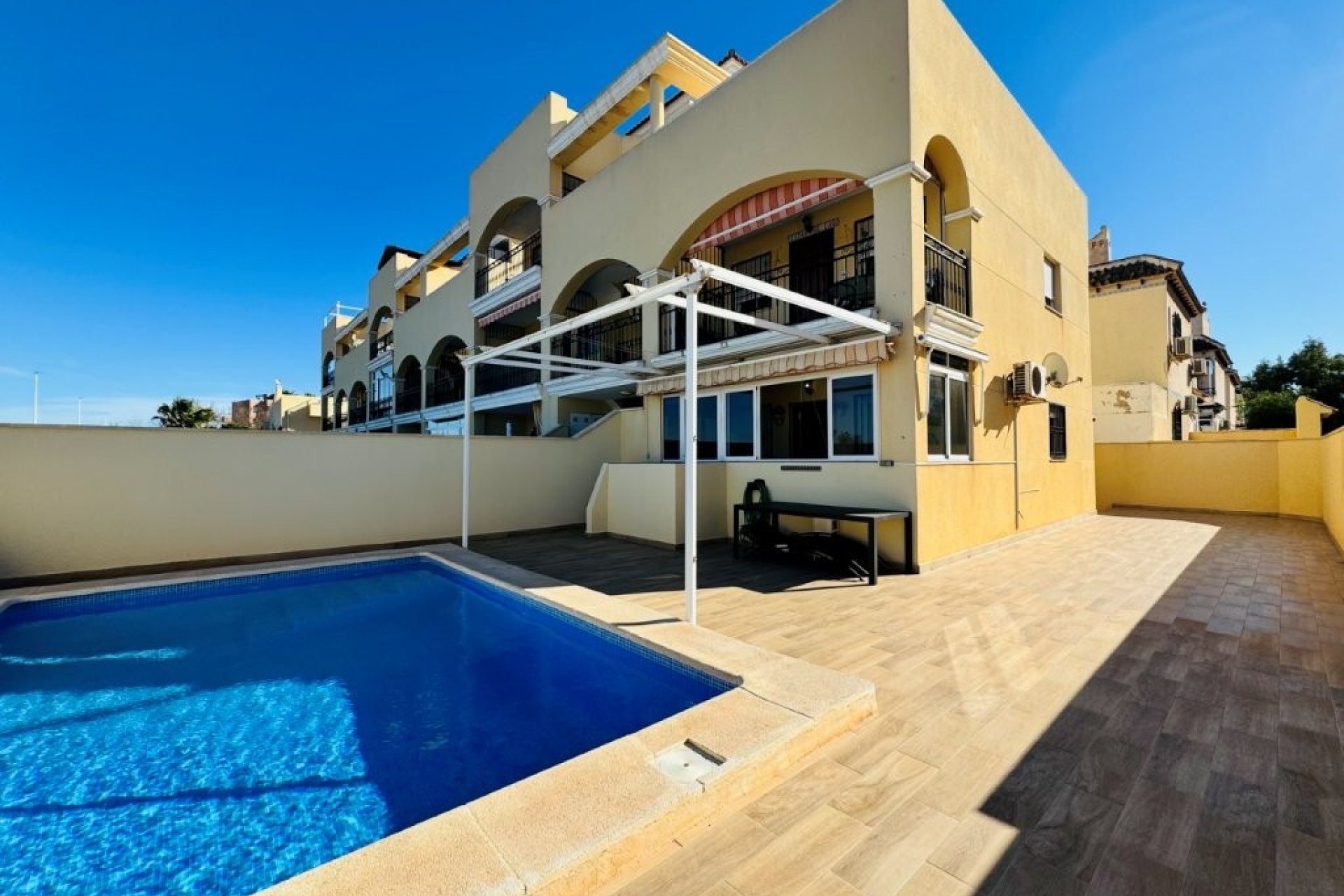 Resale - Apartment / flat -
Torrevieja - La Mata
