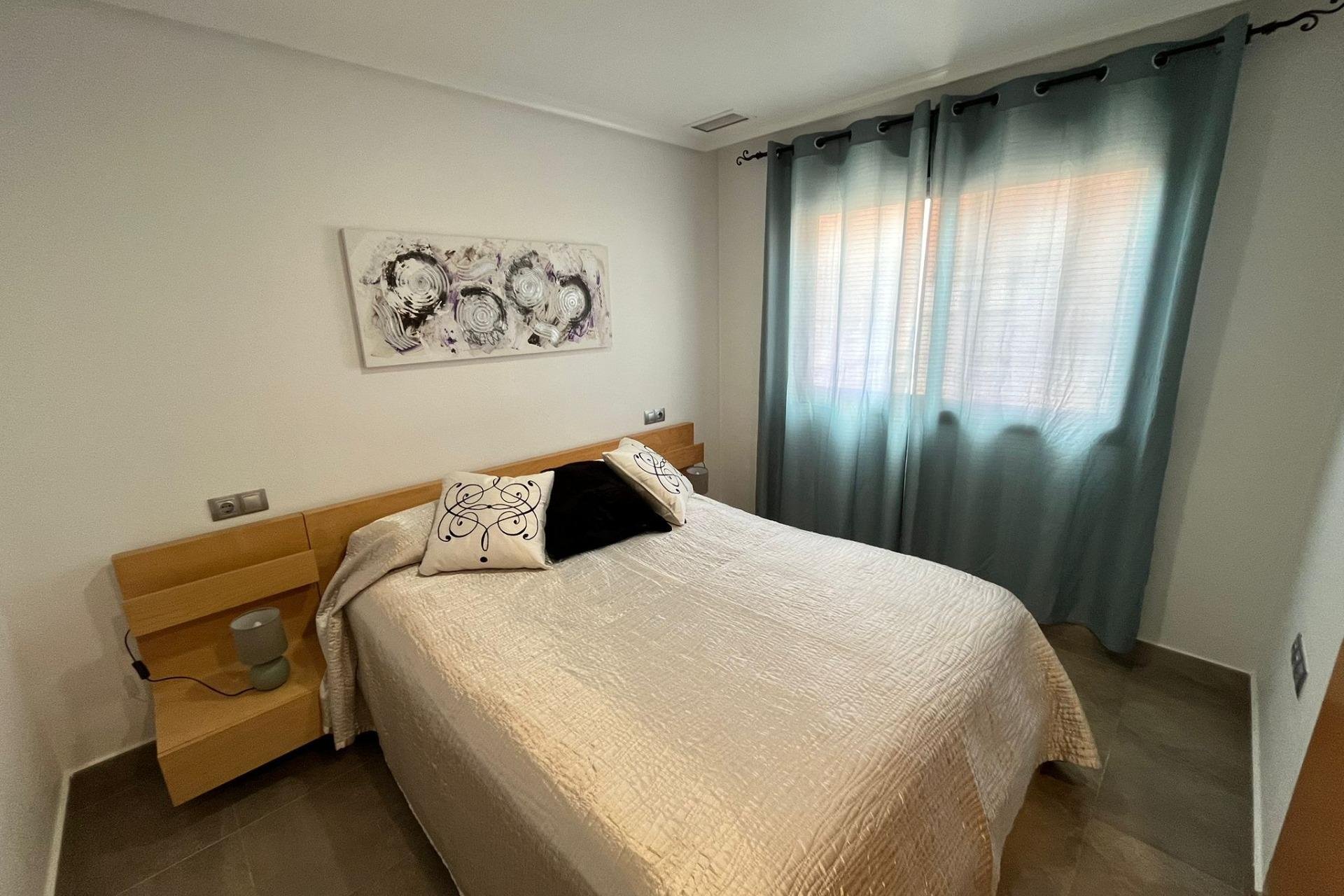 Resale - Apartment / flat -
Torrevieja - La Mata