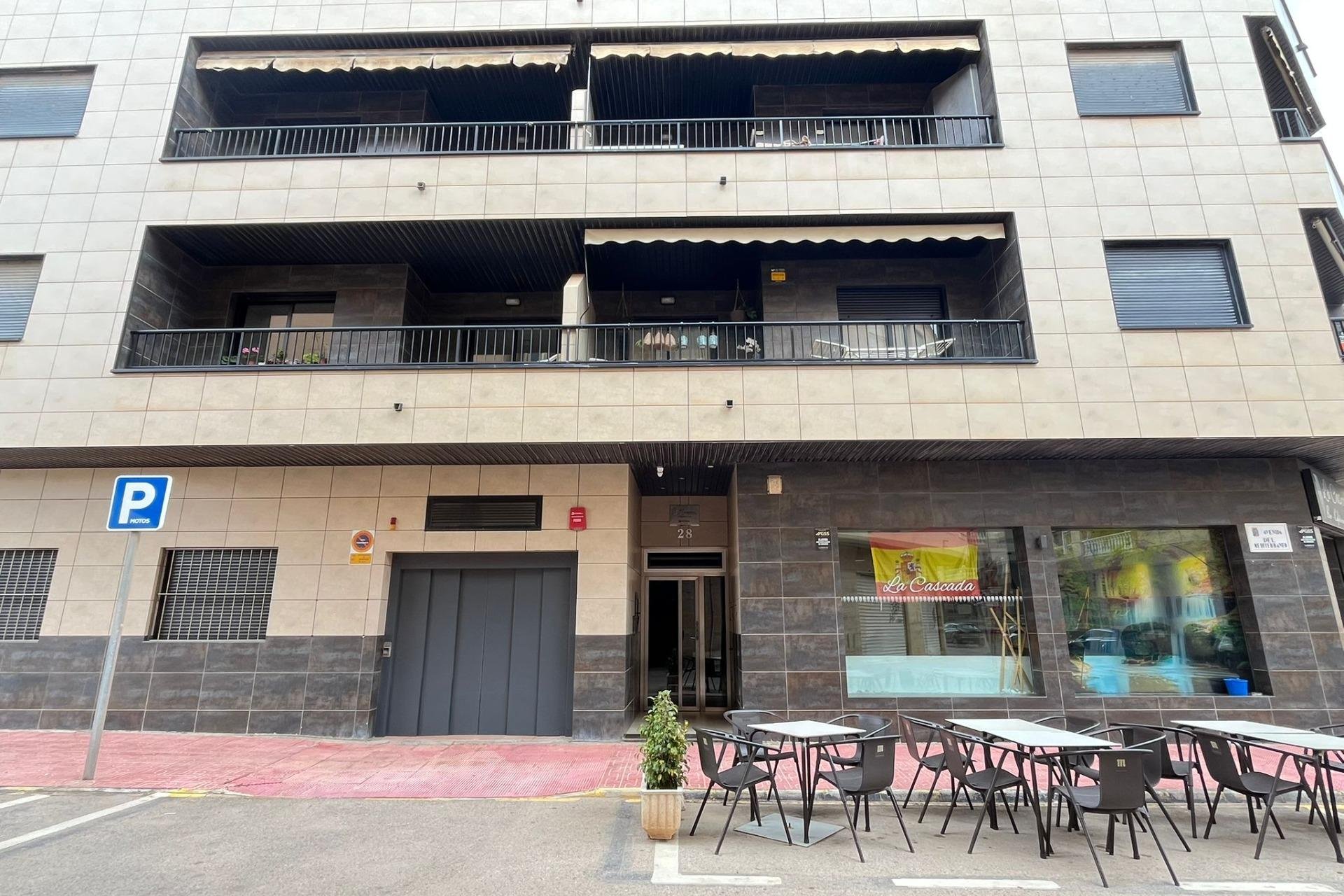 Resale - Apartment / flat -
Torrevieja - La Mata