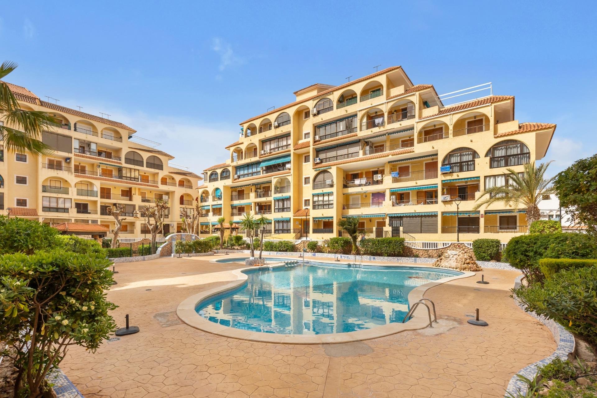 Resale - Apartment / flat -
Torrevieja - La Mata