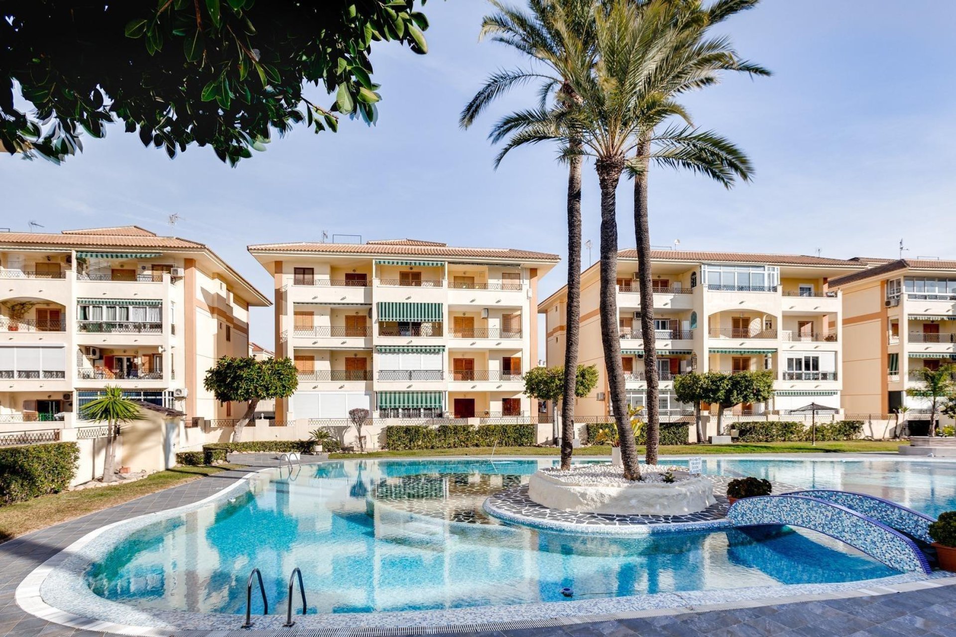 Resale - Apartment / flat -
Torrevieja - La Mata