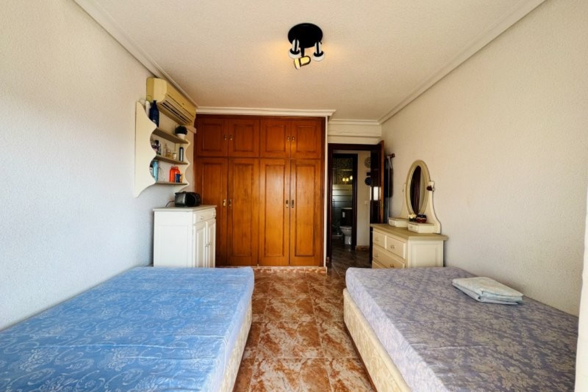 Resale - Apartment / flat -
Torrevieja - La Mata