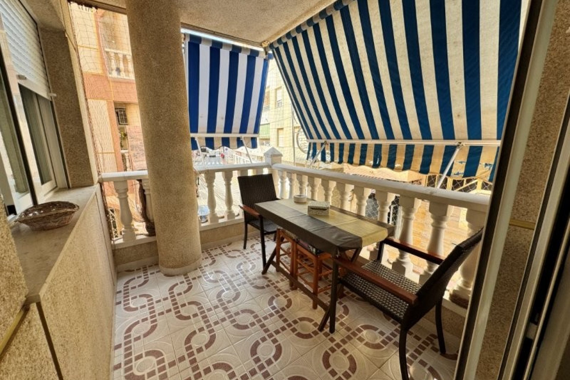 Resale - Apartment / flat -
Torrevieja - La Mata