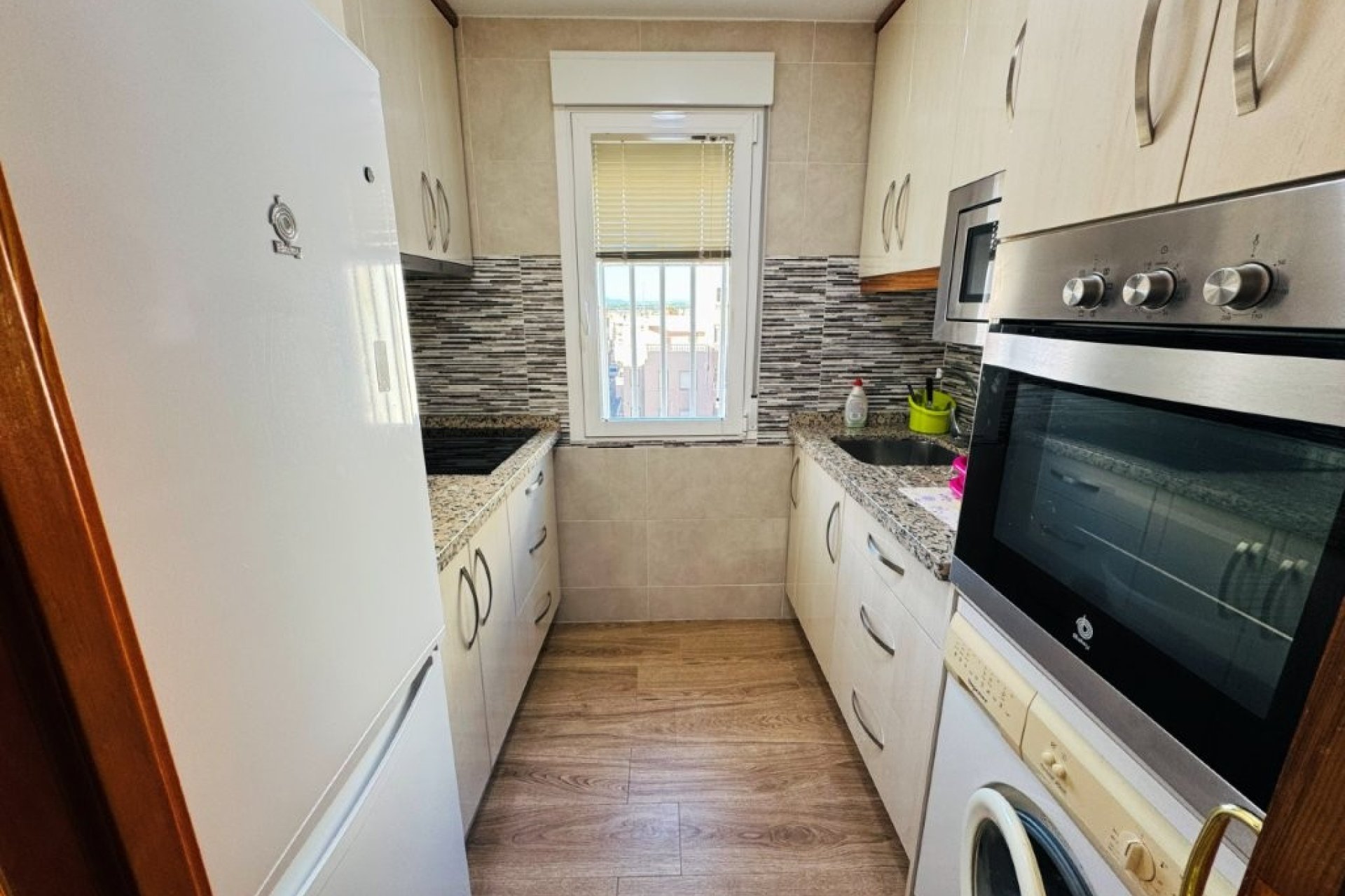 Resale - Apartment / flat -
Torrevieja - La Mata