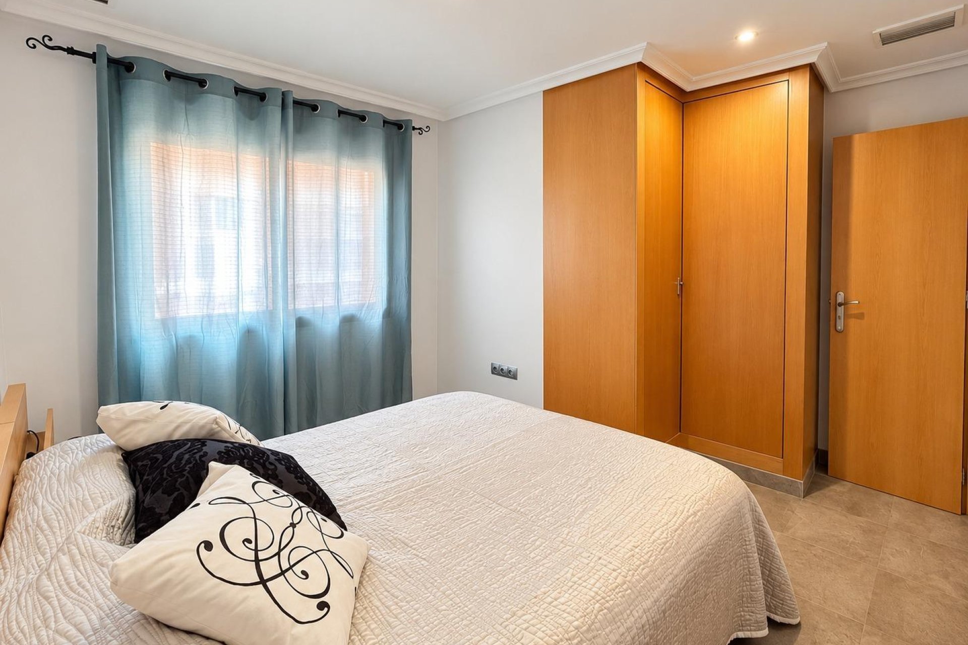Resale - Apartment / flat -
Torrevieja - La Mata