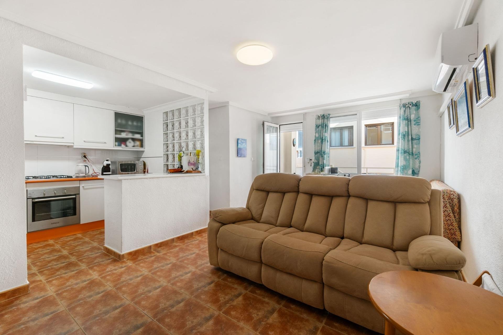 Resale - Apartment / flat -
Torrevieja - La Mata