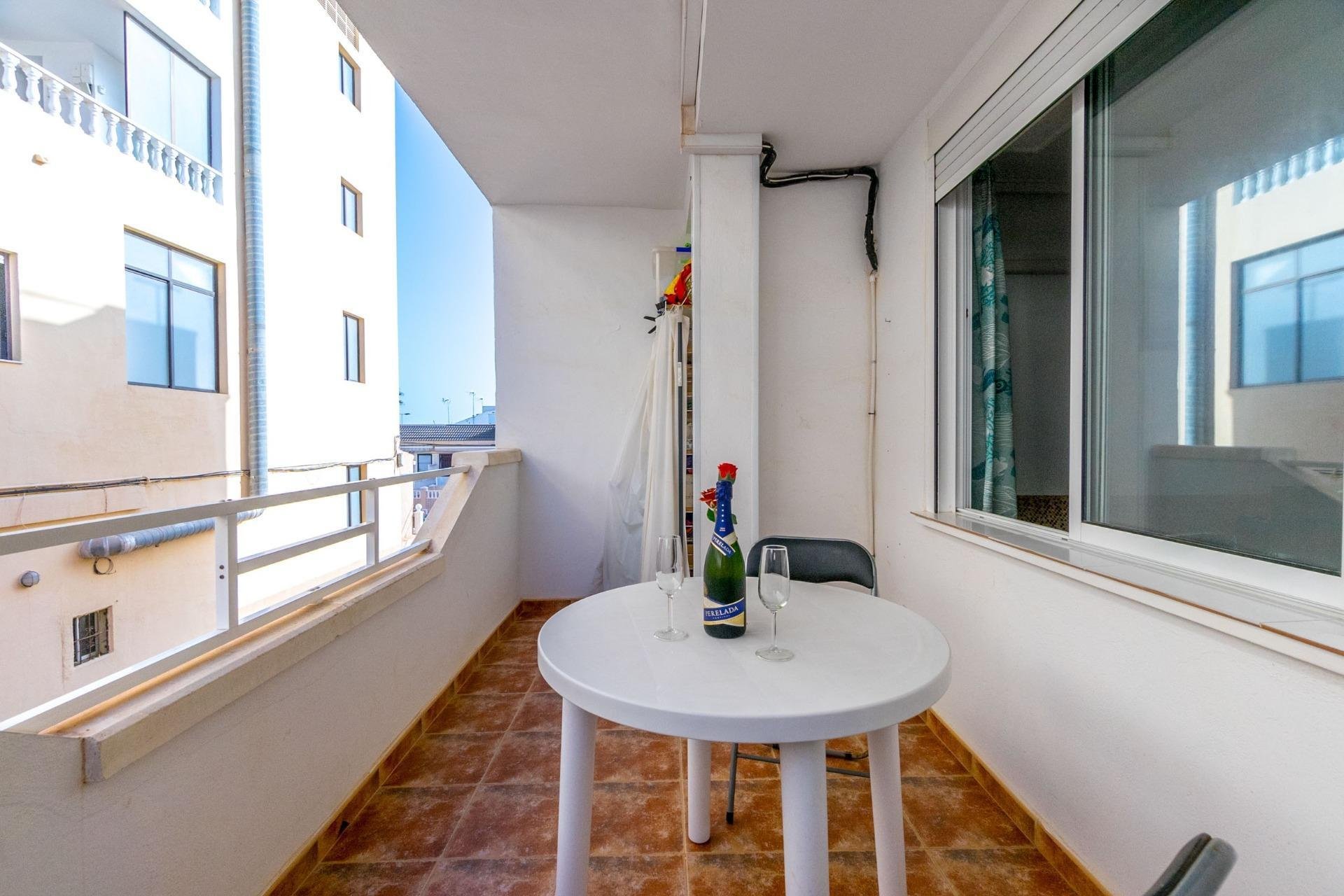 Resale - Apartment / flat -
Torrevieja - La Mata