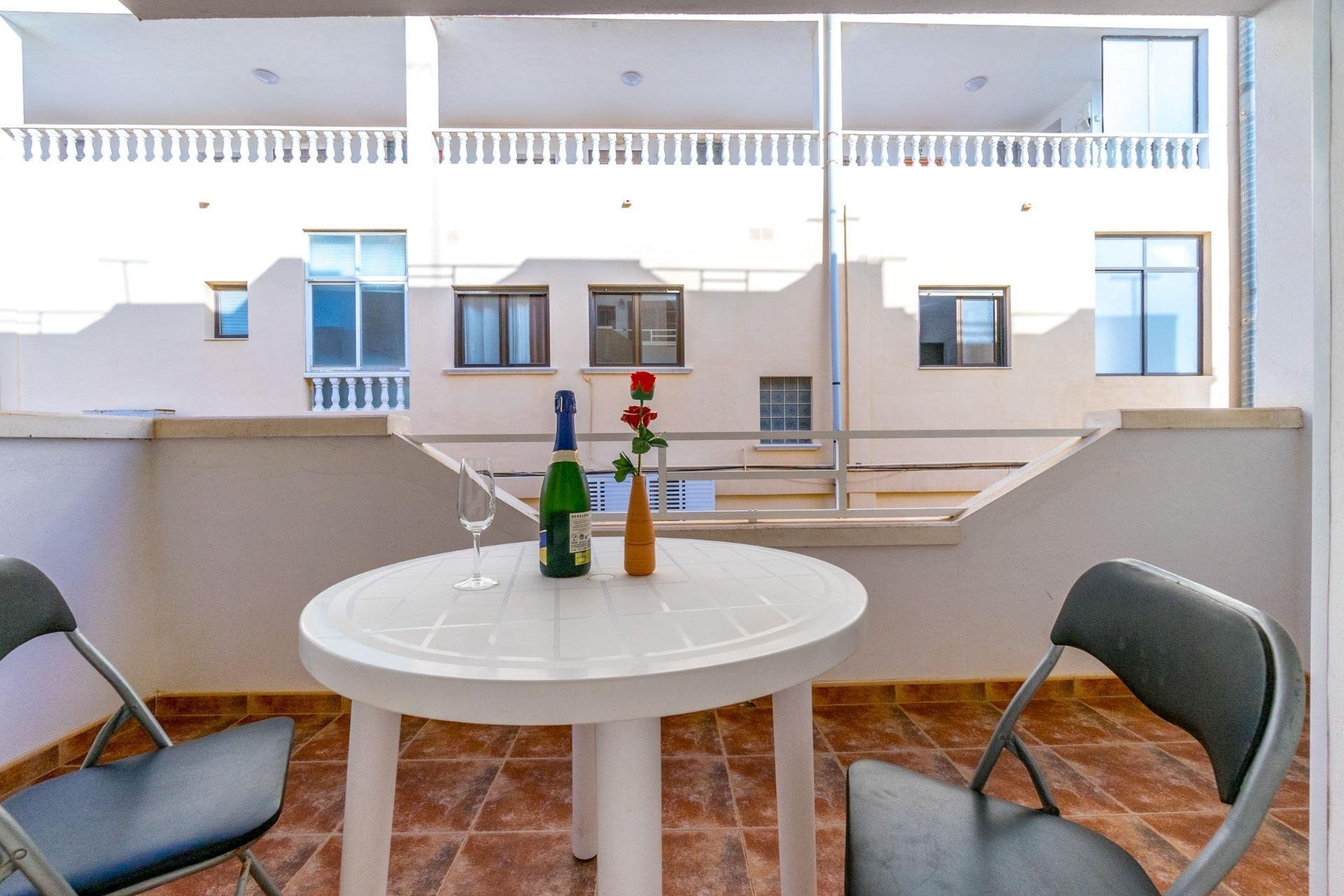 Resale - Apartment / flat -
Torrevieja - La Mata