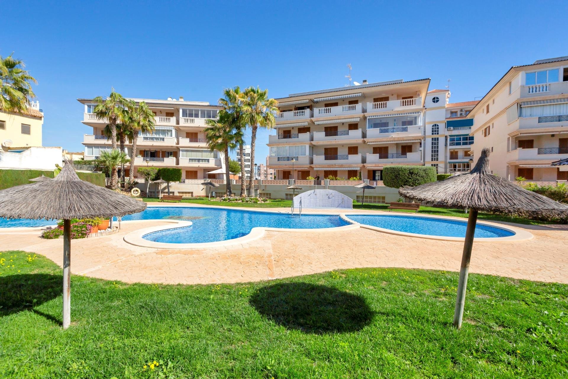 Resale - Apartment / flat -
Torrevieja - La Mata