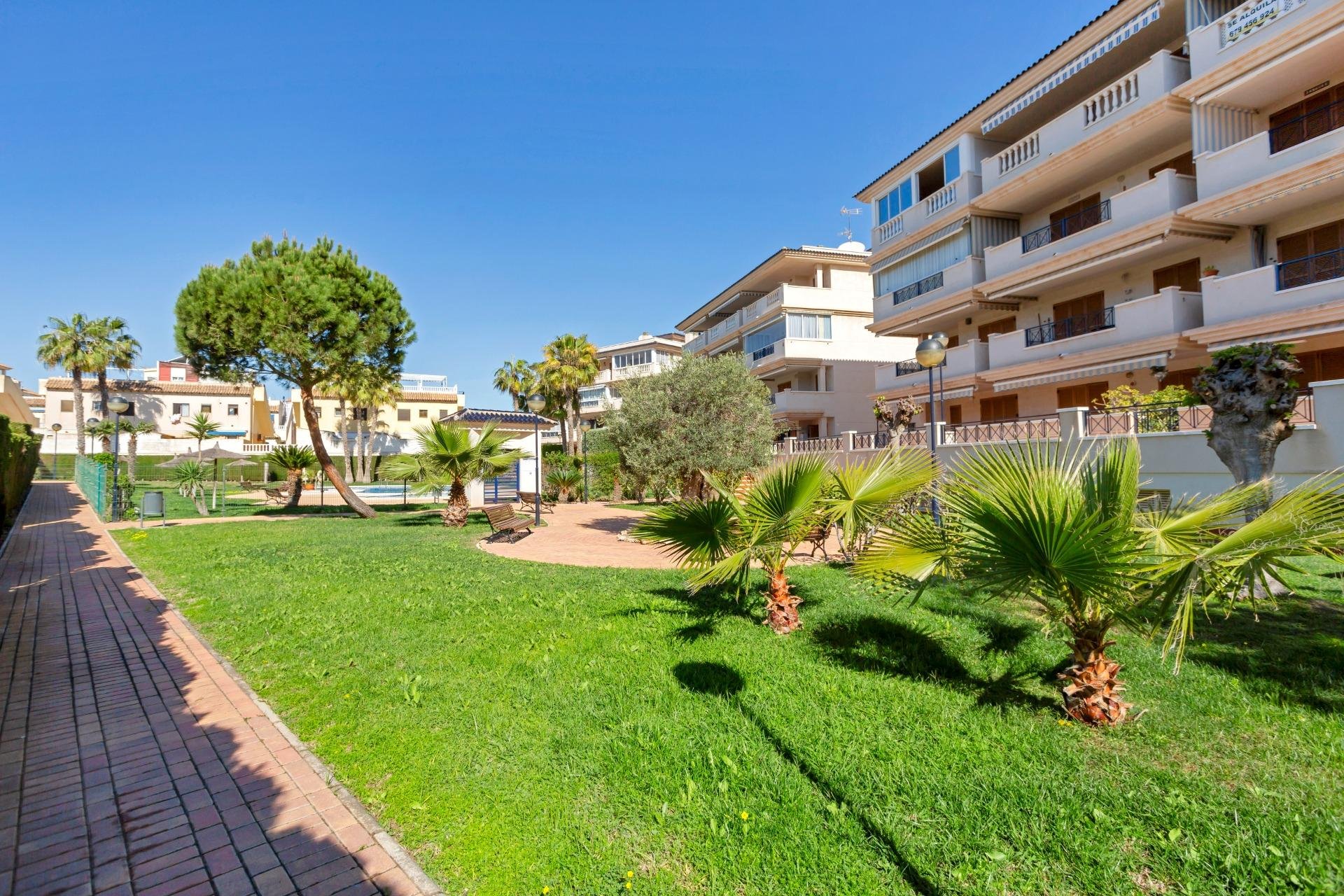 Resale - Apartment / flat -
Torrevieja - La Mata