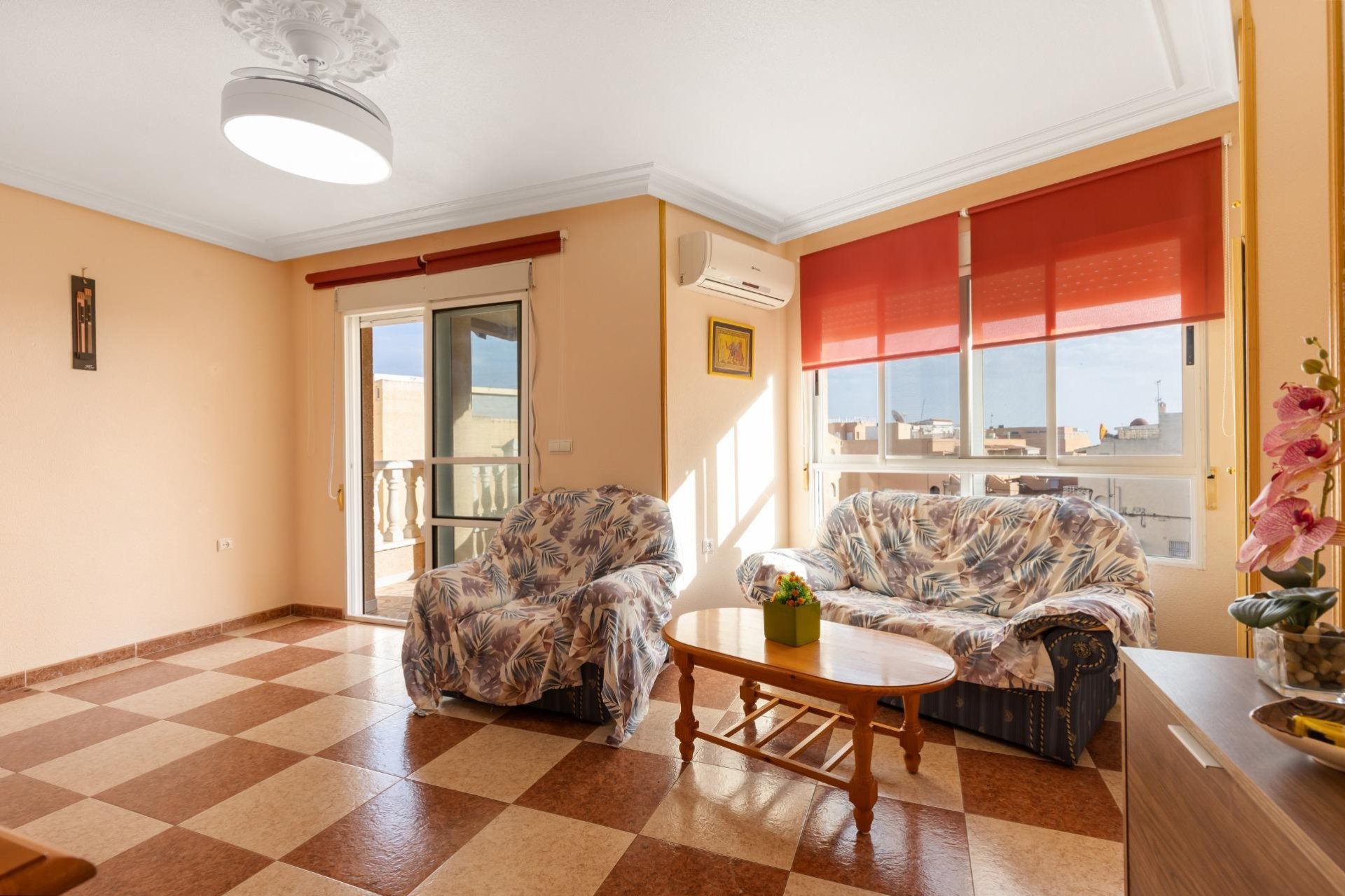 Resale - Apartment / flat -
Torrevieja - La Mata