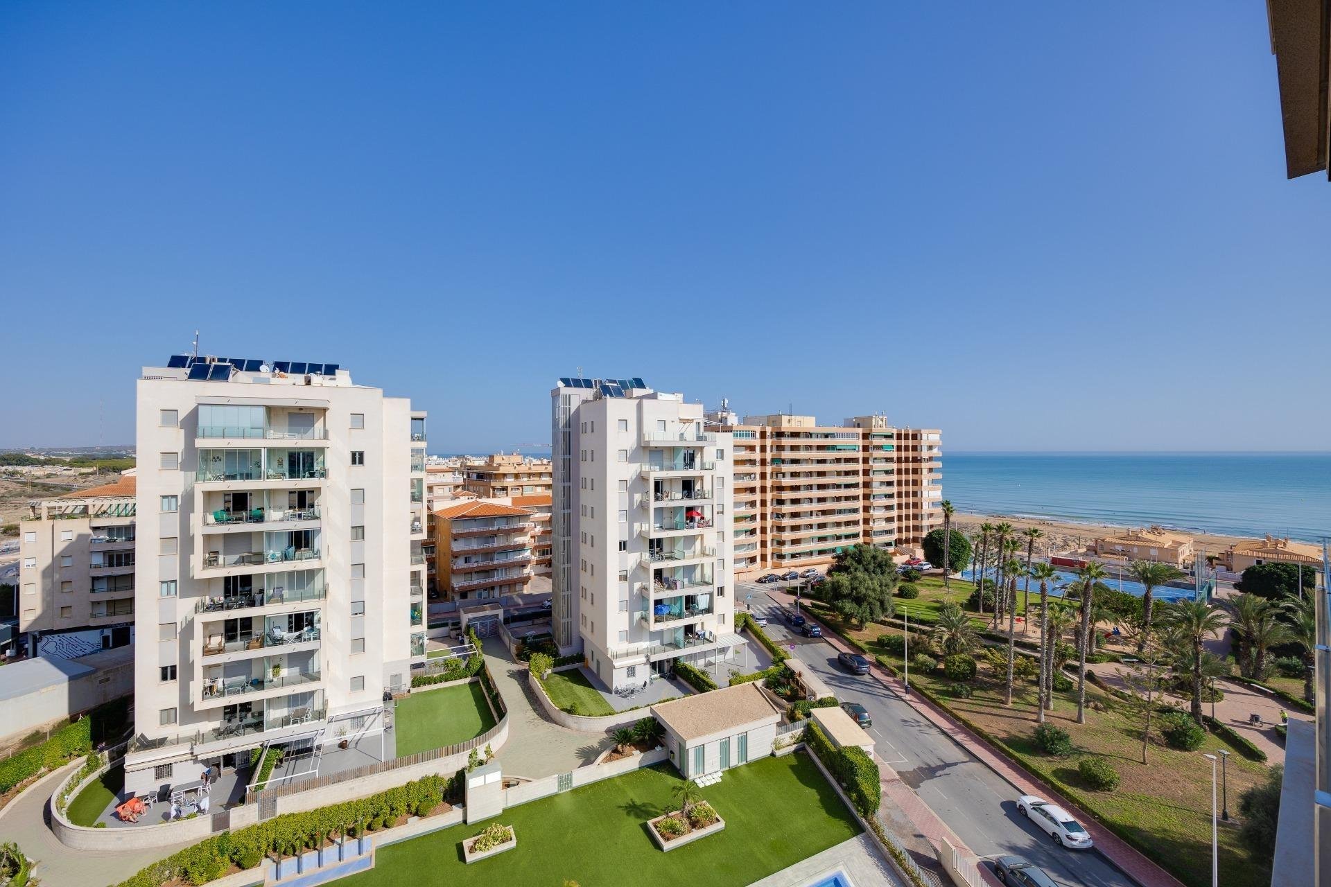 Resale - Apartment / flat -
Torrevieja - La Mata