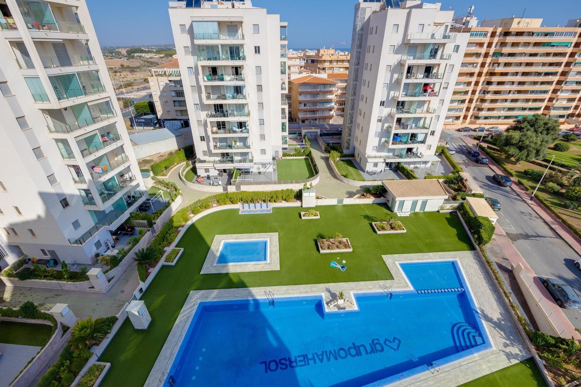 Resale - Apartment / flat -
Torrevieja - La Mata