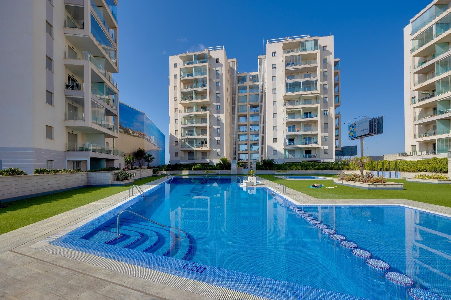 Resale - Apartment / flat -
Torrevieja - La Mata