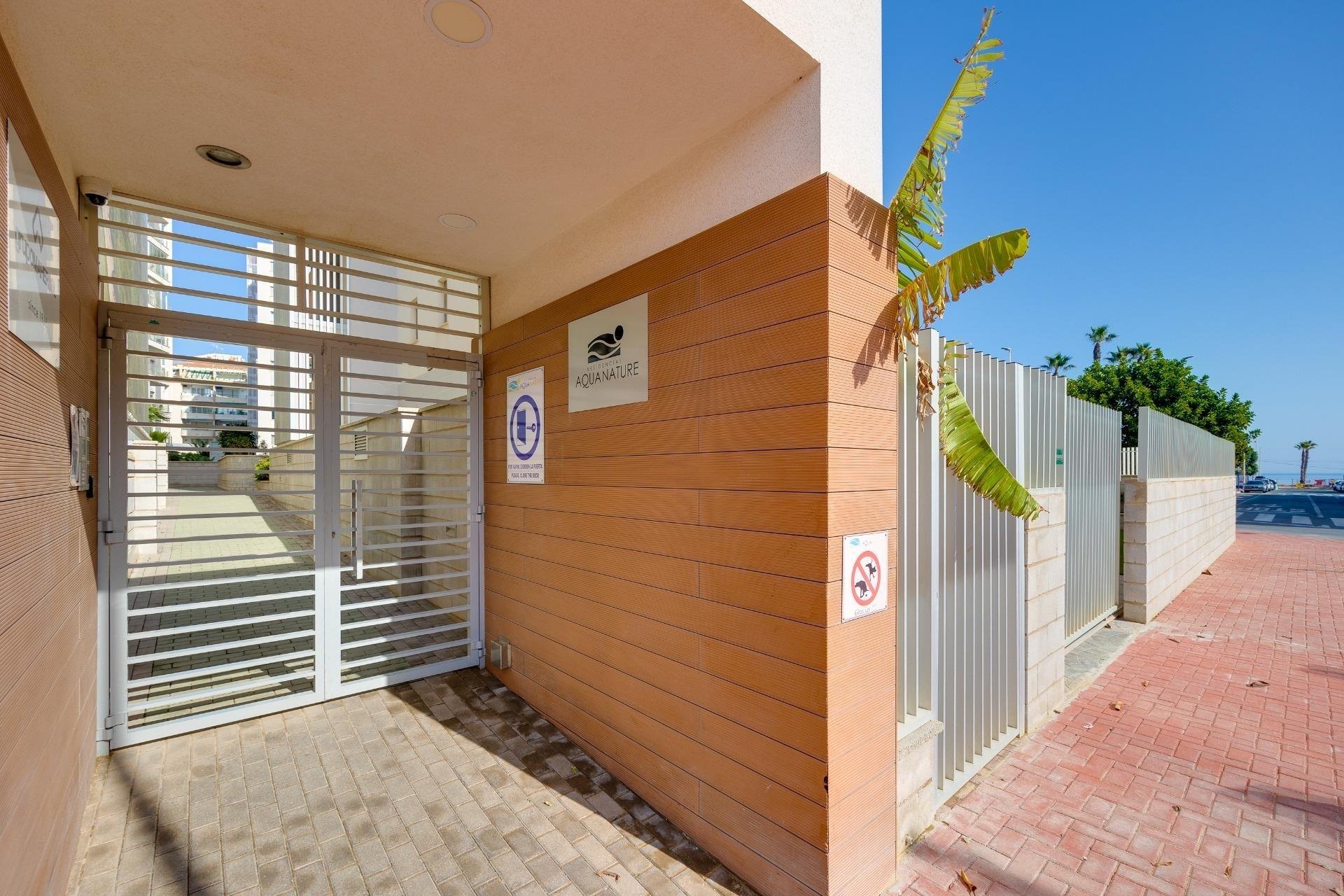 Resale - Apartment / flat -
Torrevieja - La Mata